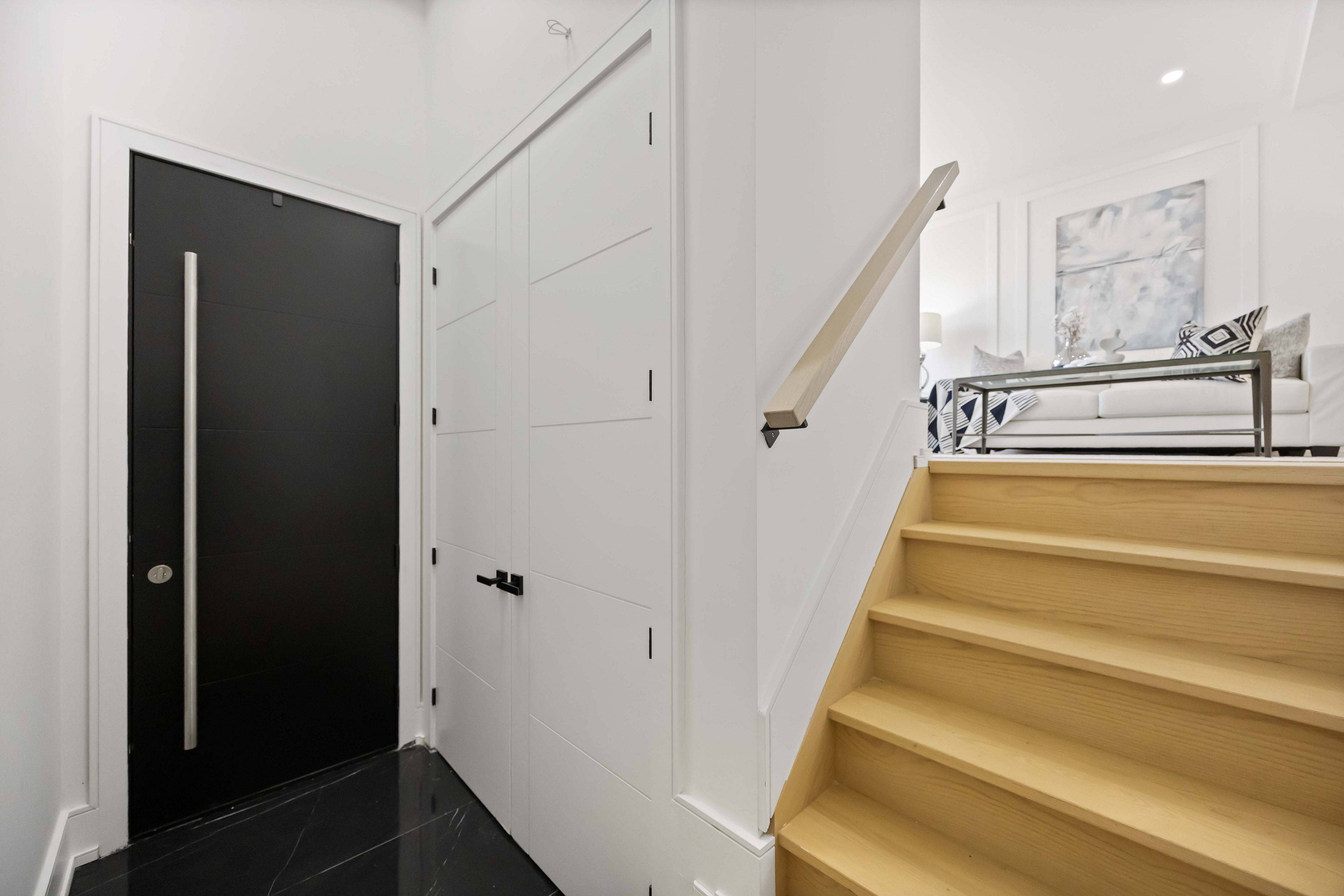 Toronto E04, ON M1K 3L3,70 Granger AVE