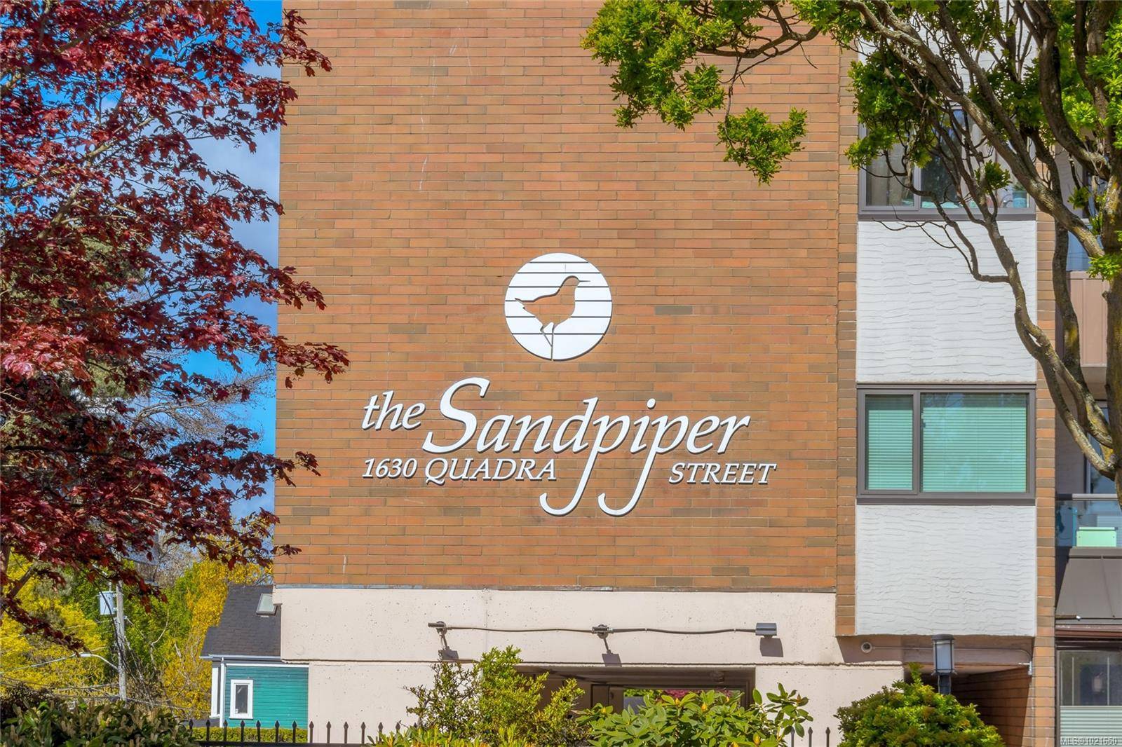 Victoria, BC V8W 3J5,1630 Quadra St #809