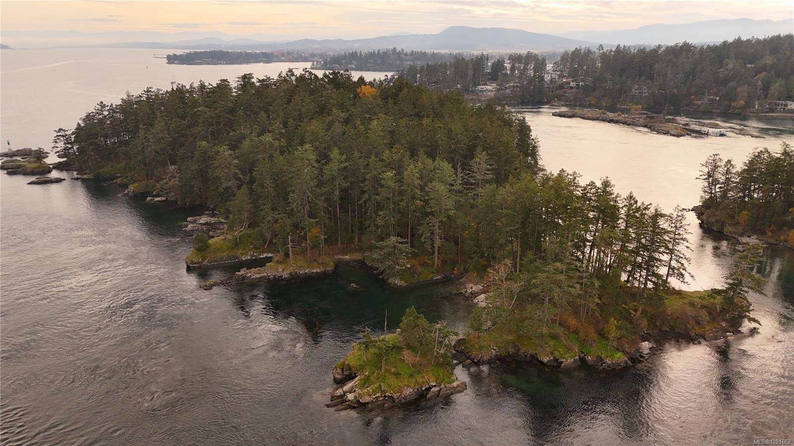 Gulf Islands, BC V0V 0V0,0 Fernie Island