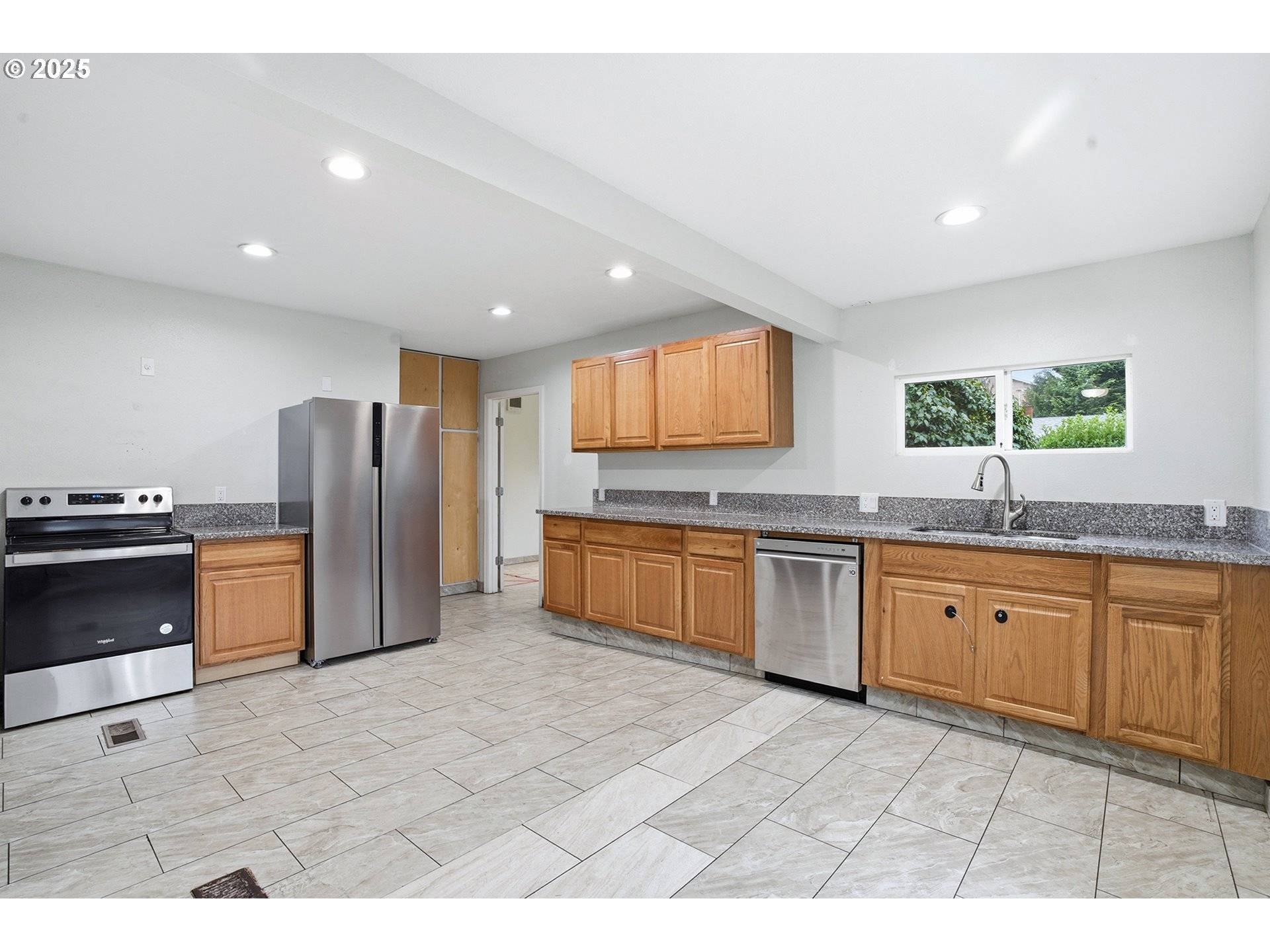 Portland, OR 97266,3524 SE 119TH AVE