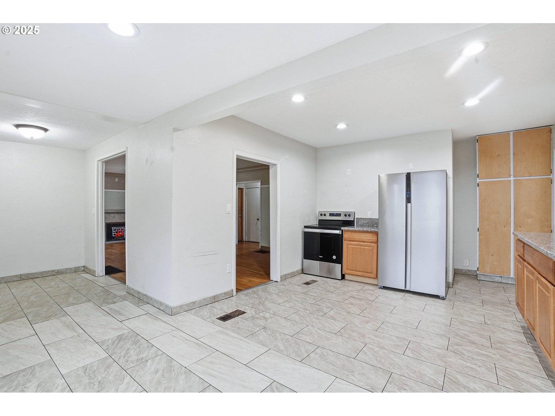 Portland, OR 97266,3524 SE 119TH AVE