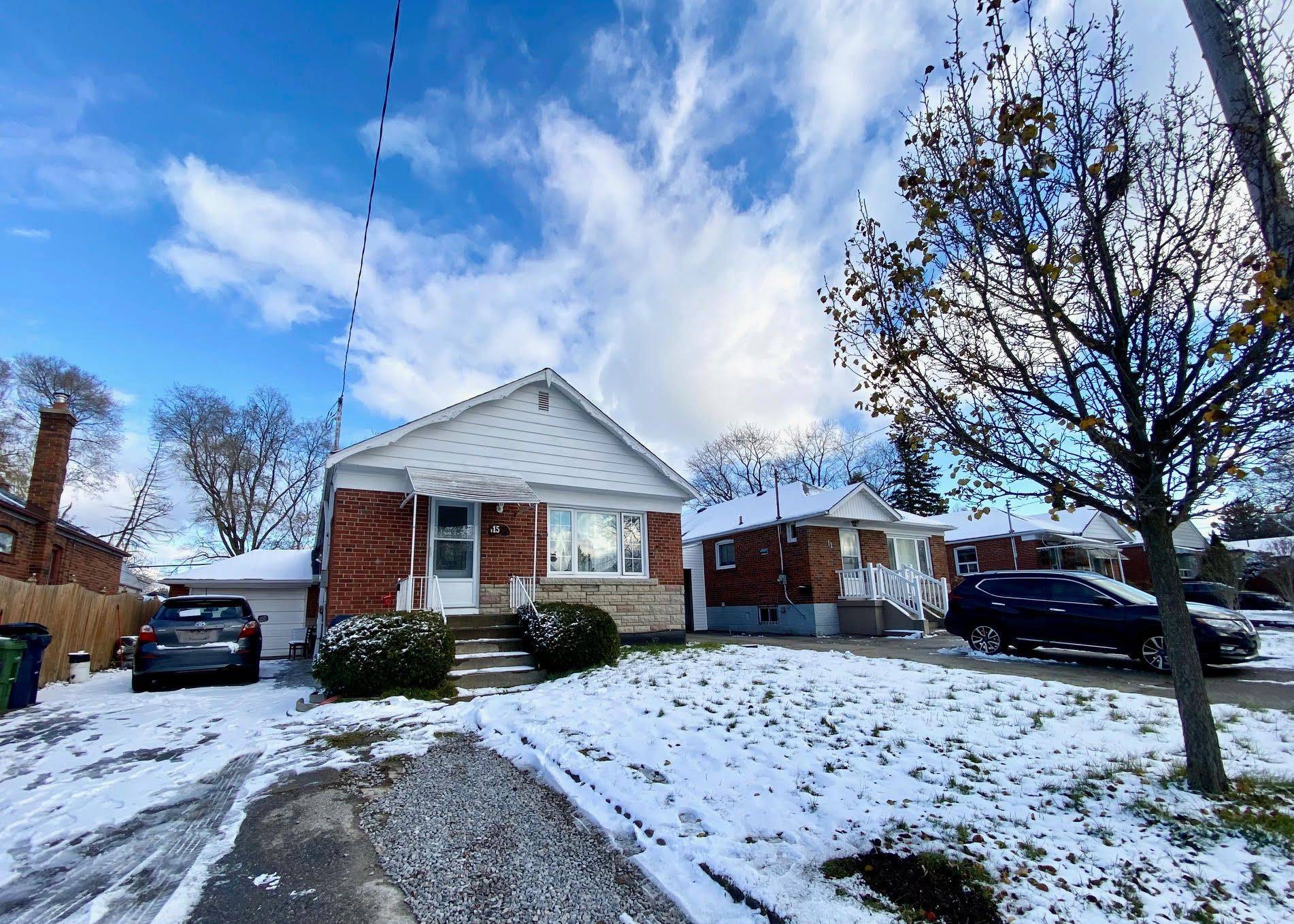 Toronto E04, ON M1K 2J1,15 Martorino DR #Lwr