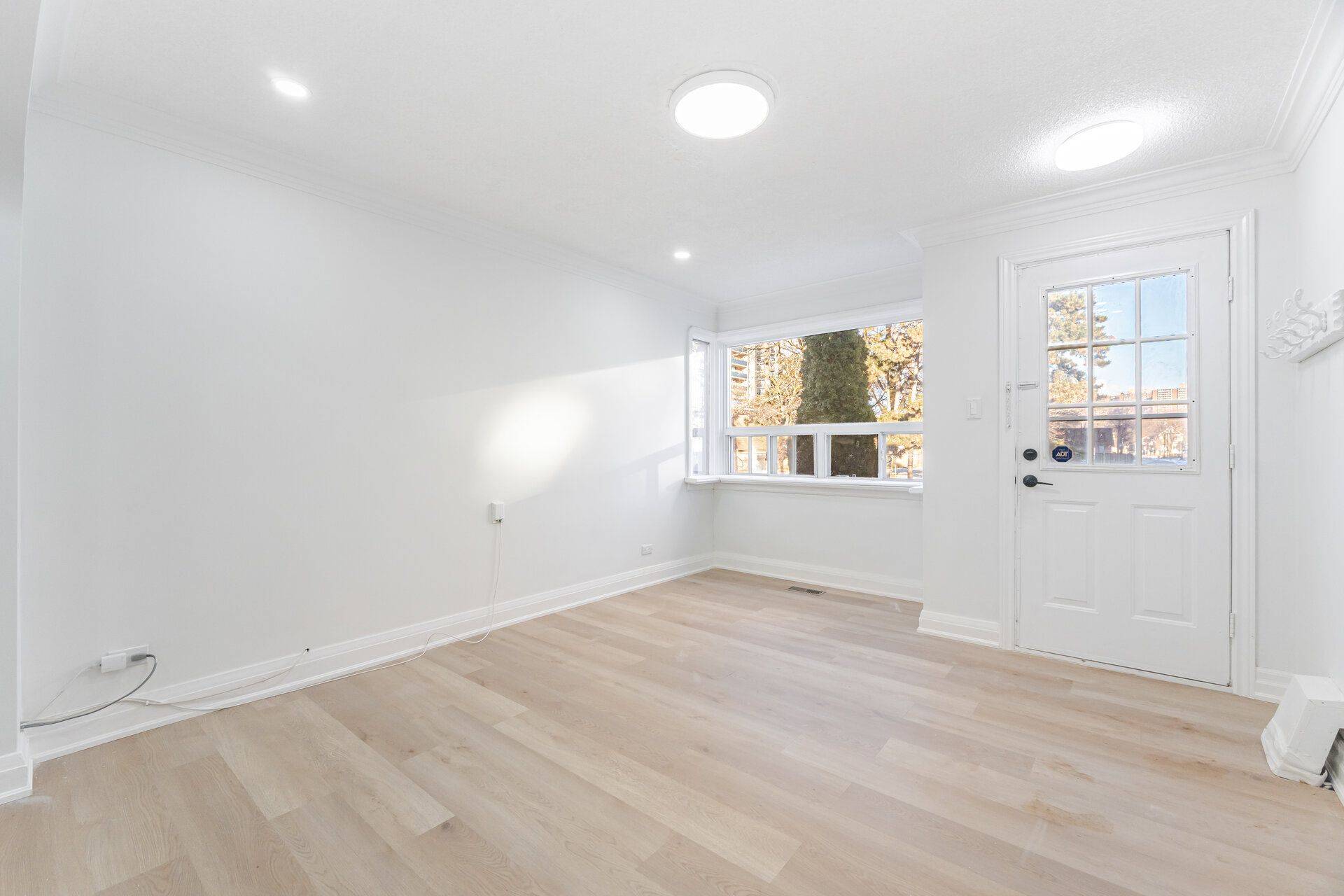 Toronto E03, ON M4C 4Z2,132 Barrington AVE