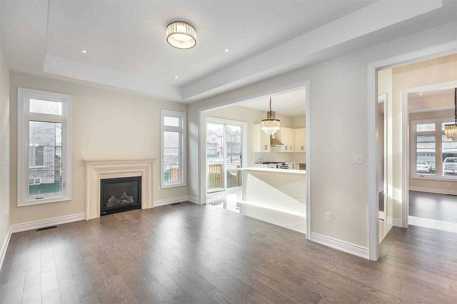 Richmond Hill, ON L4B 0G2,102 Giardina CRES