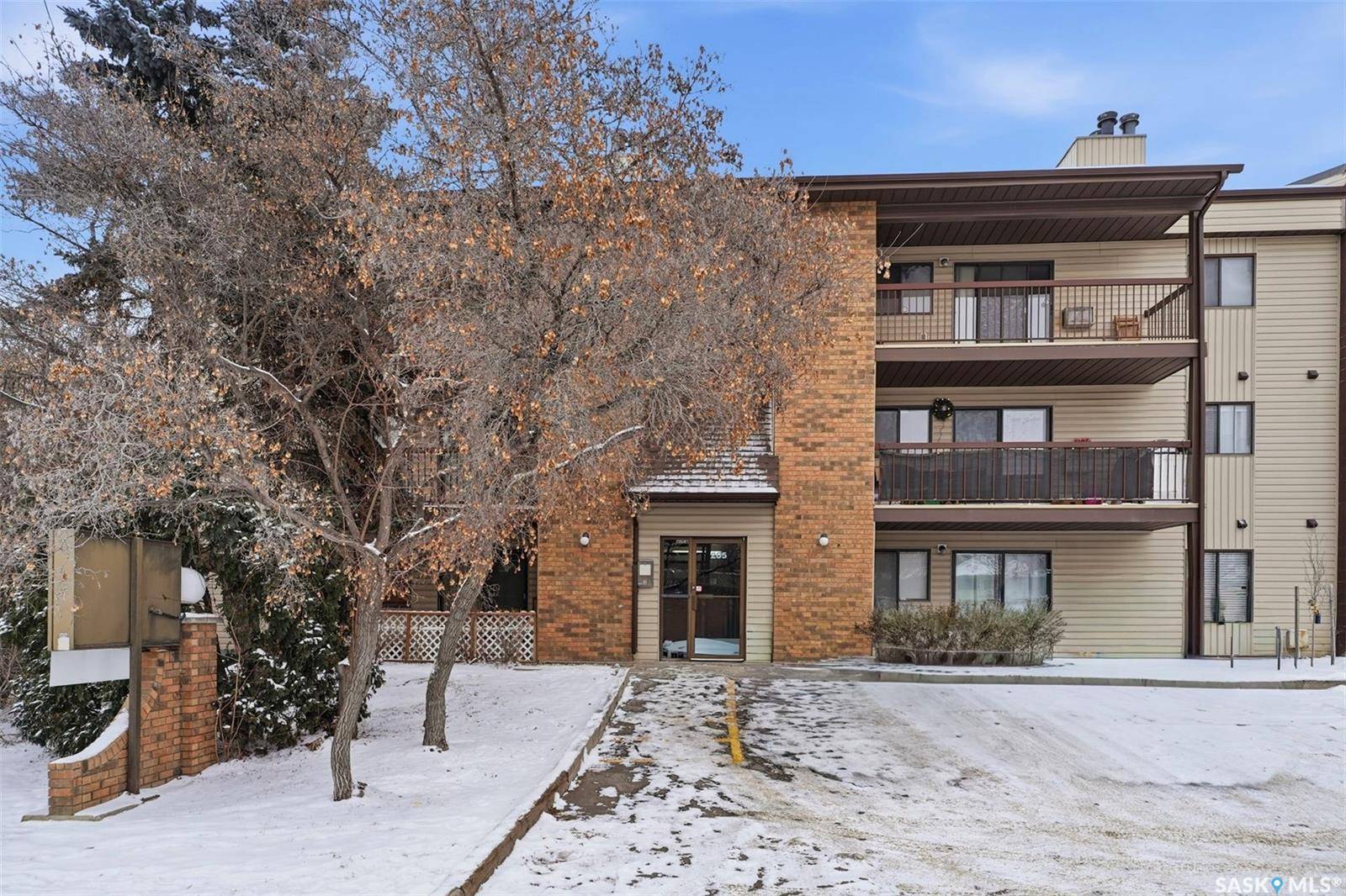 Saskatoon, SK S7J 4J6,205 Kingsmere BOULEVARD #303