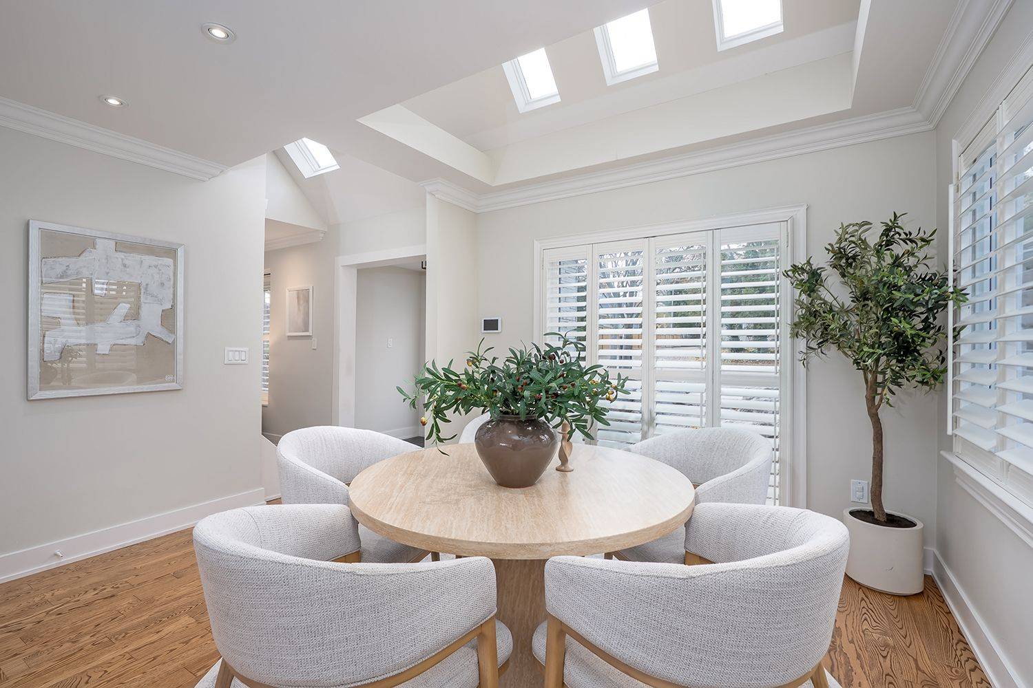 Oakville, ON L6K 2Y8,75 Brookfield RD