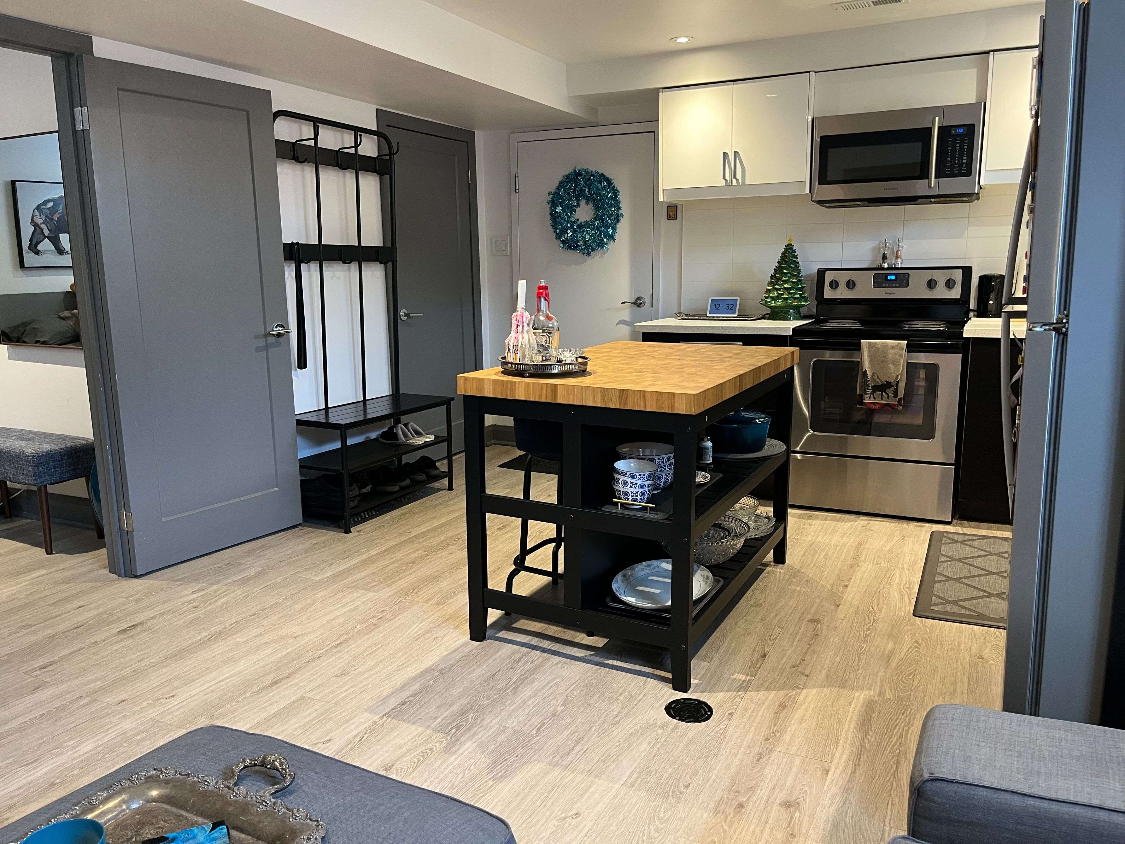 Mississauga, ON L4Y 1X6,2247 Haltyre CT #1