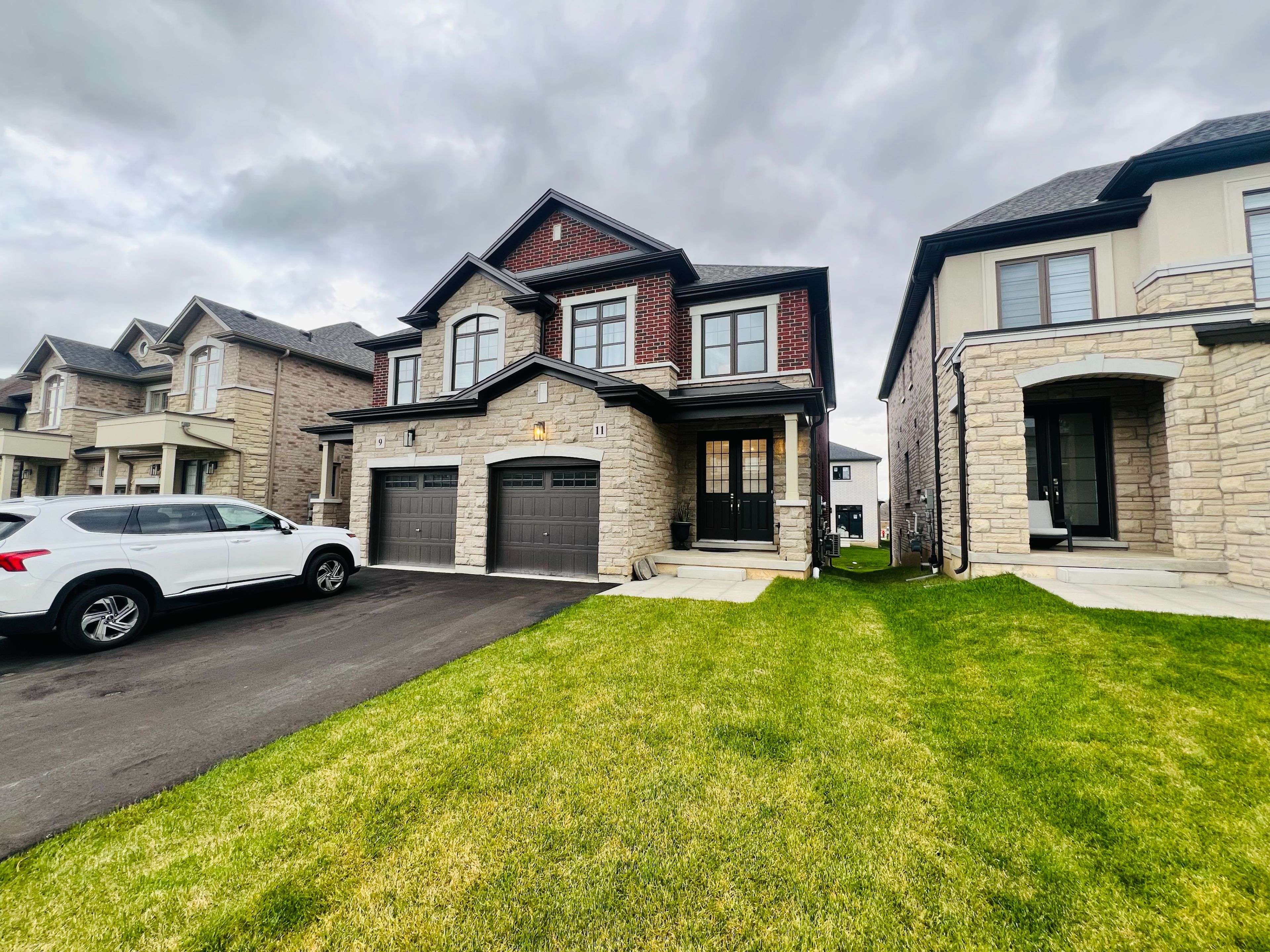 Hamilton, ON L9B 0E9,11 Cherry Blossom HTS