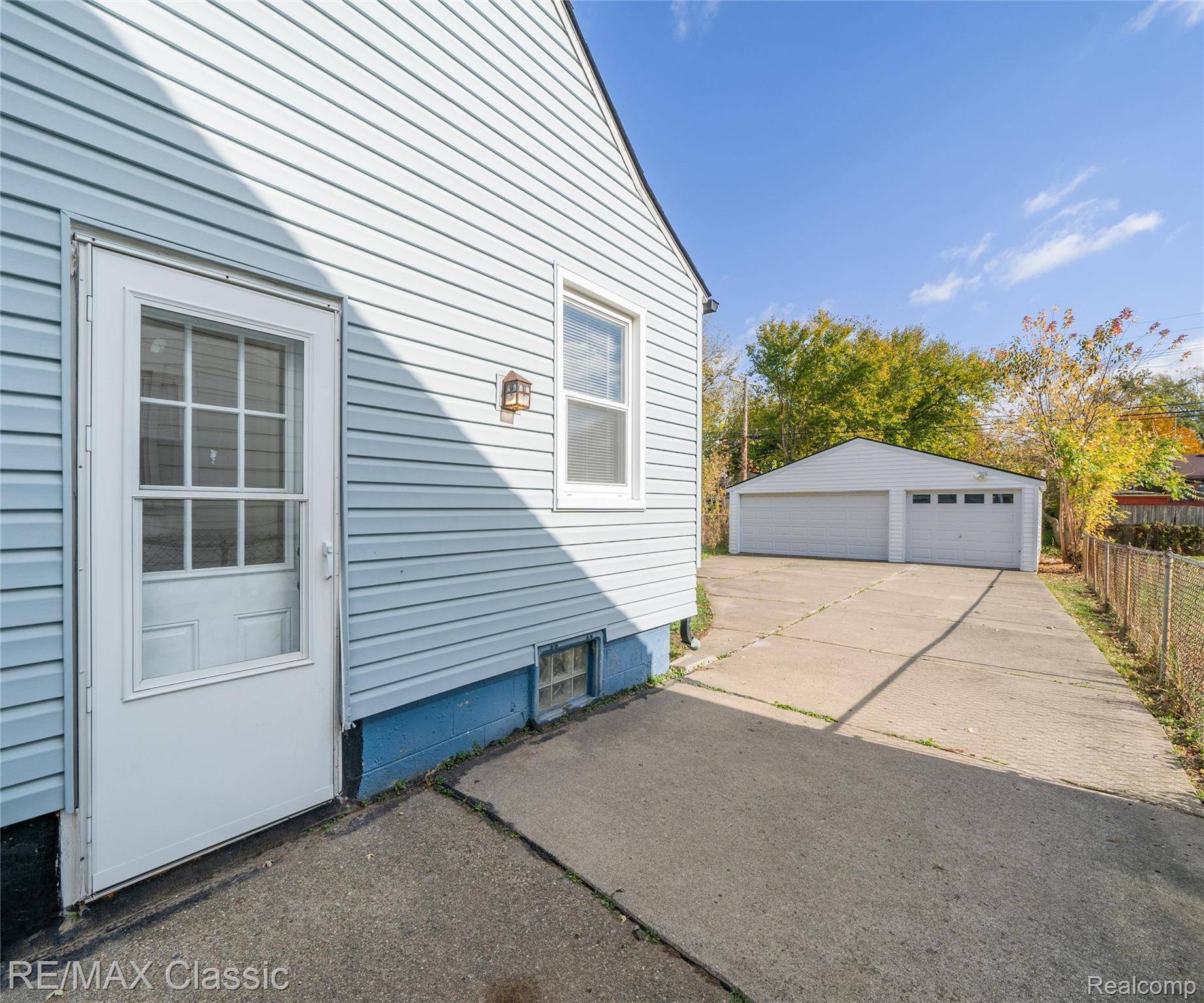 Wayne, MI 48184,4827 Winifred ST