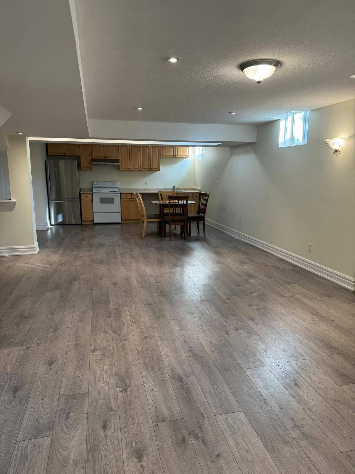 Pickering, ON L1V 7J6,1666 Goldenridge RD