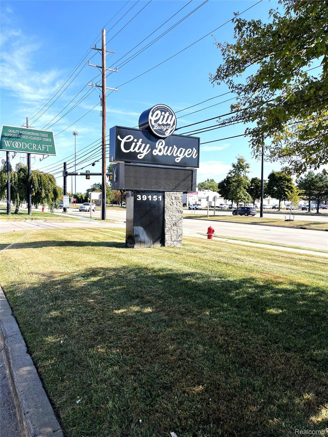 Sterling Heights, MI 48313,39151 Van Dyke AVE