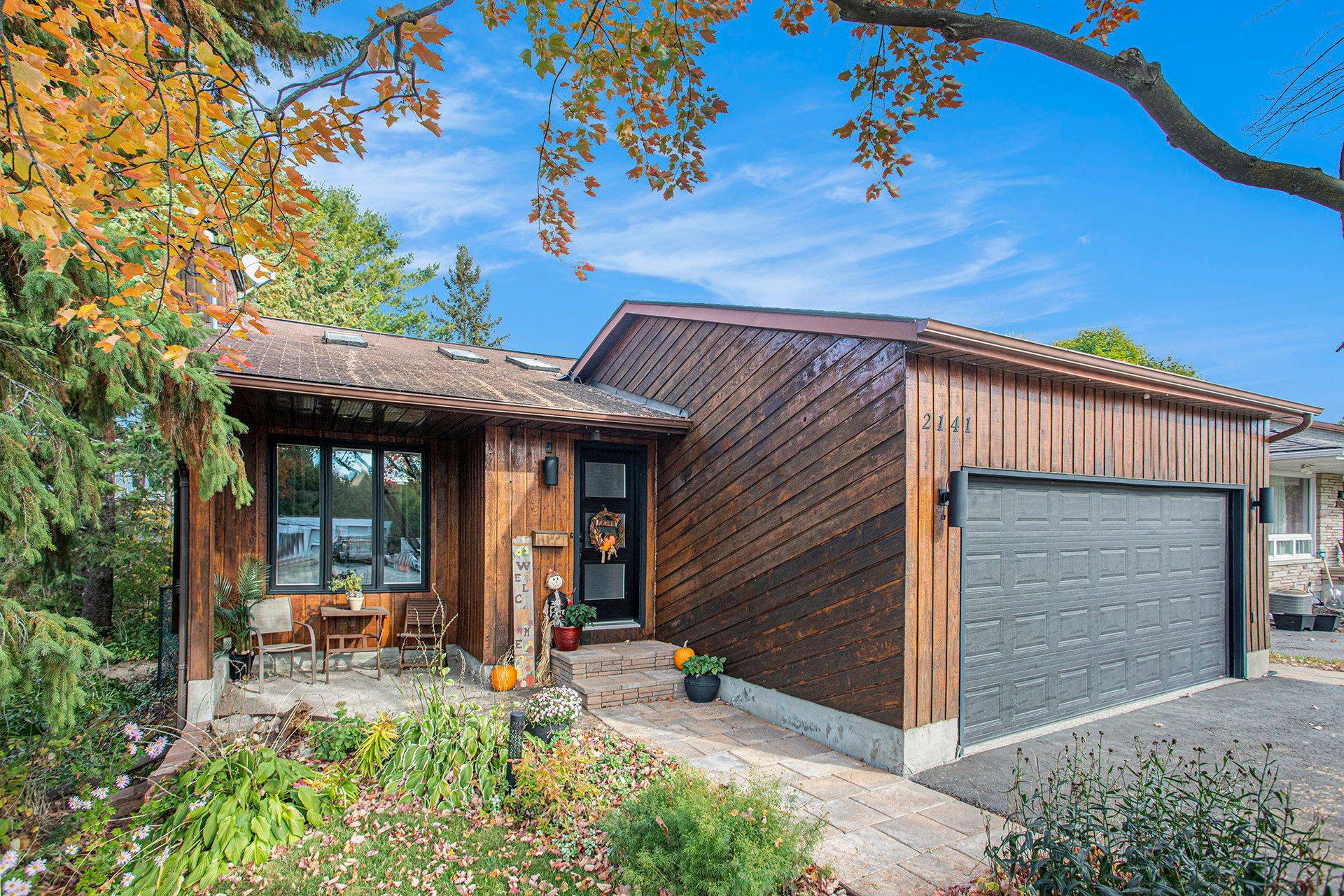 Orleans - Convent Glen And Area, ON K1C 1R5,2141 Boyer RD