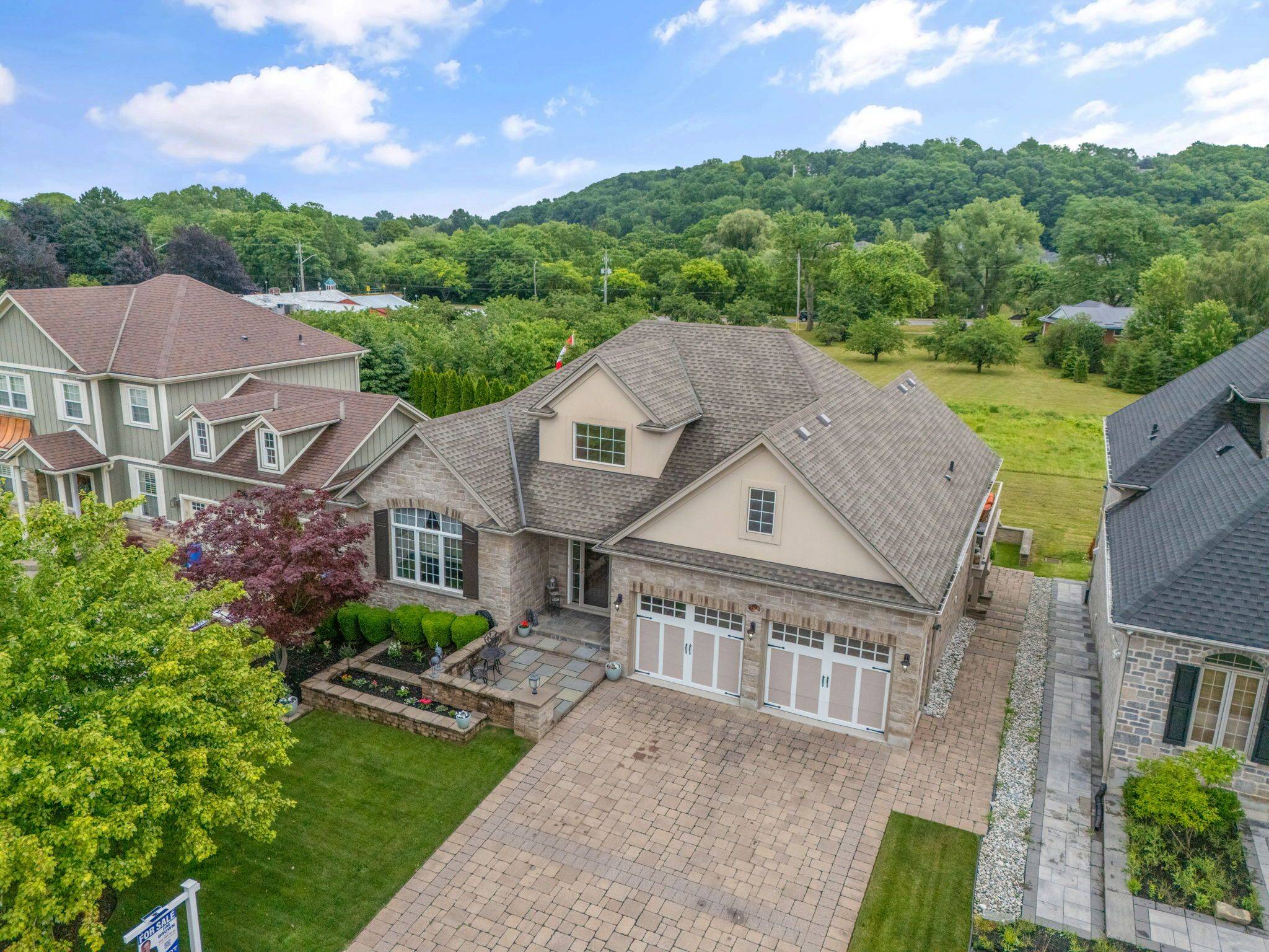 Niagara-on-the-lake, ON L0S 1J0,19 Red Haven DR