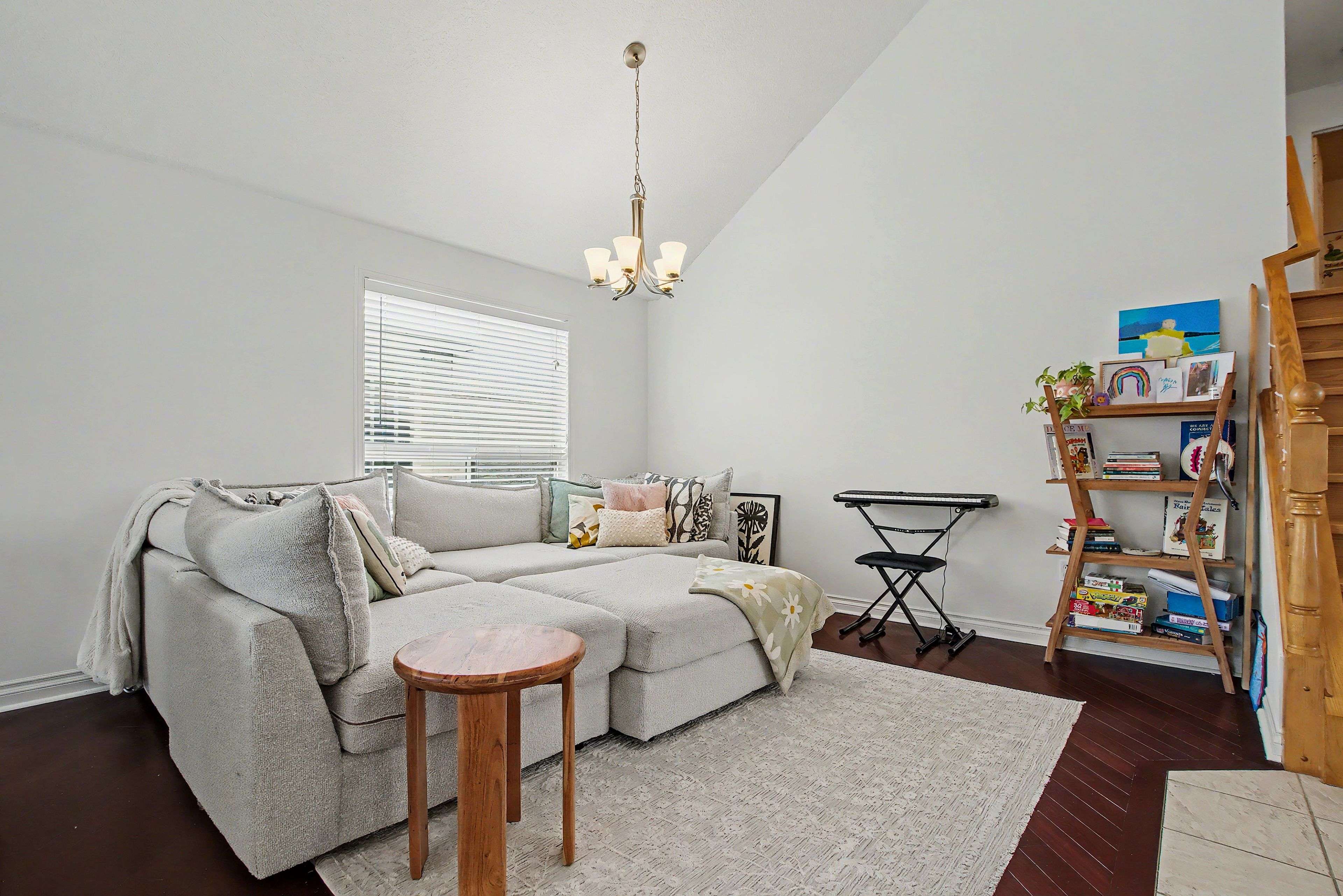 Guelph, ON N1E 7A2,373 Starwood DR