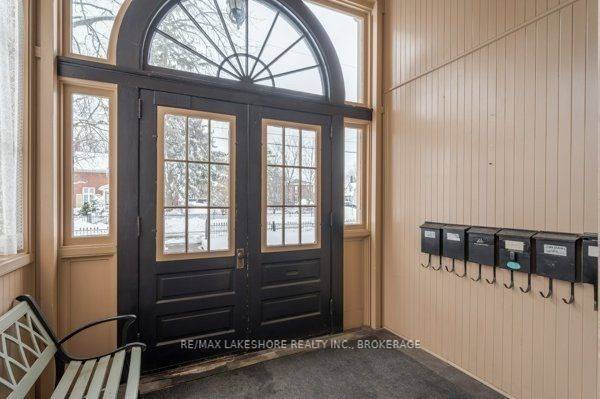 Cobourg, ON K9A 3M3,364 George ST #4