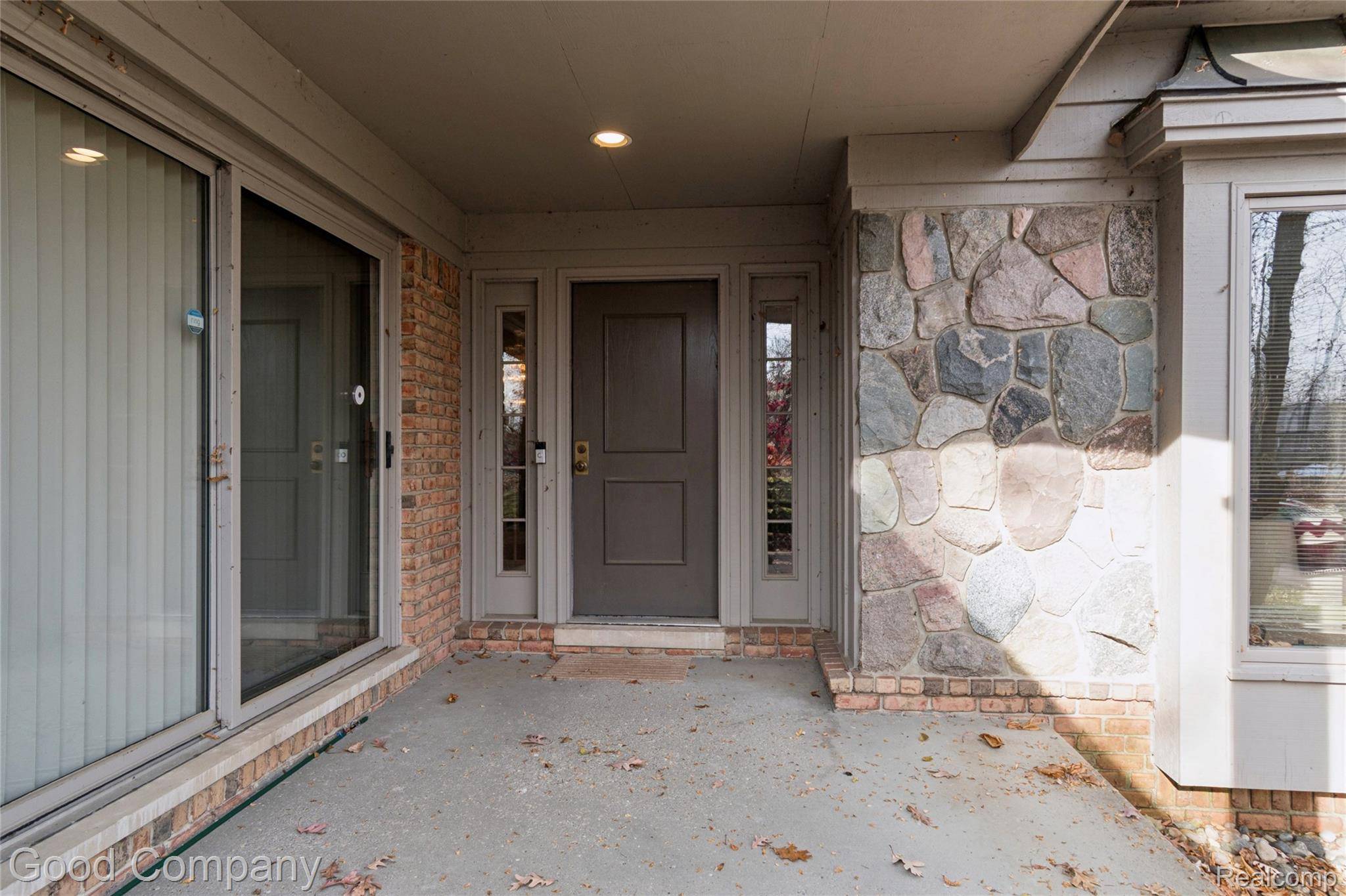 West Bloomfield, MI 48323,5104 Woodcliff Hill RD W