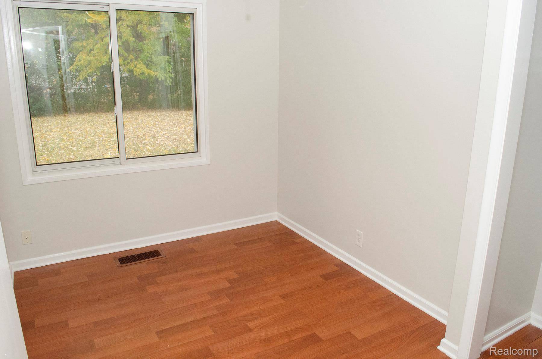 Oak Park, MI 48237,24481 Republic AVE