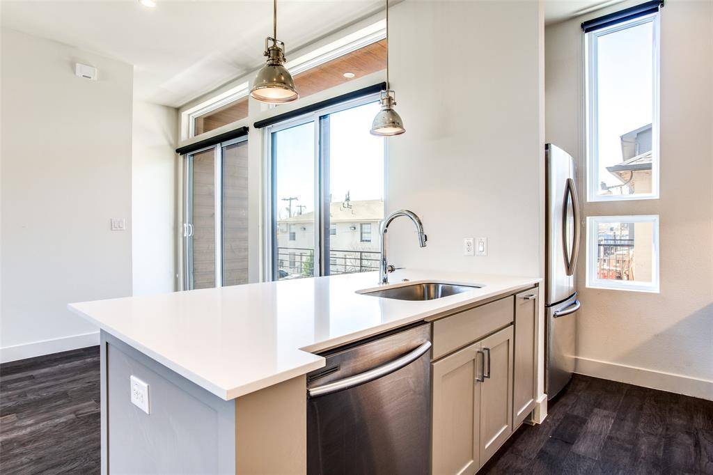 Dallas, TX 75206,4908 Manett Street #104