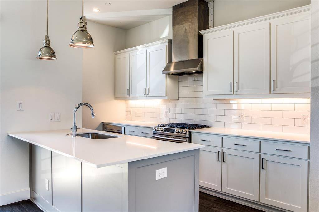 Dallas, TX 75206,4908 Manett Street #104