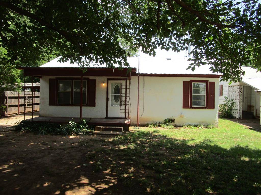 Seymour, TX 76380,504 N Cedar Street