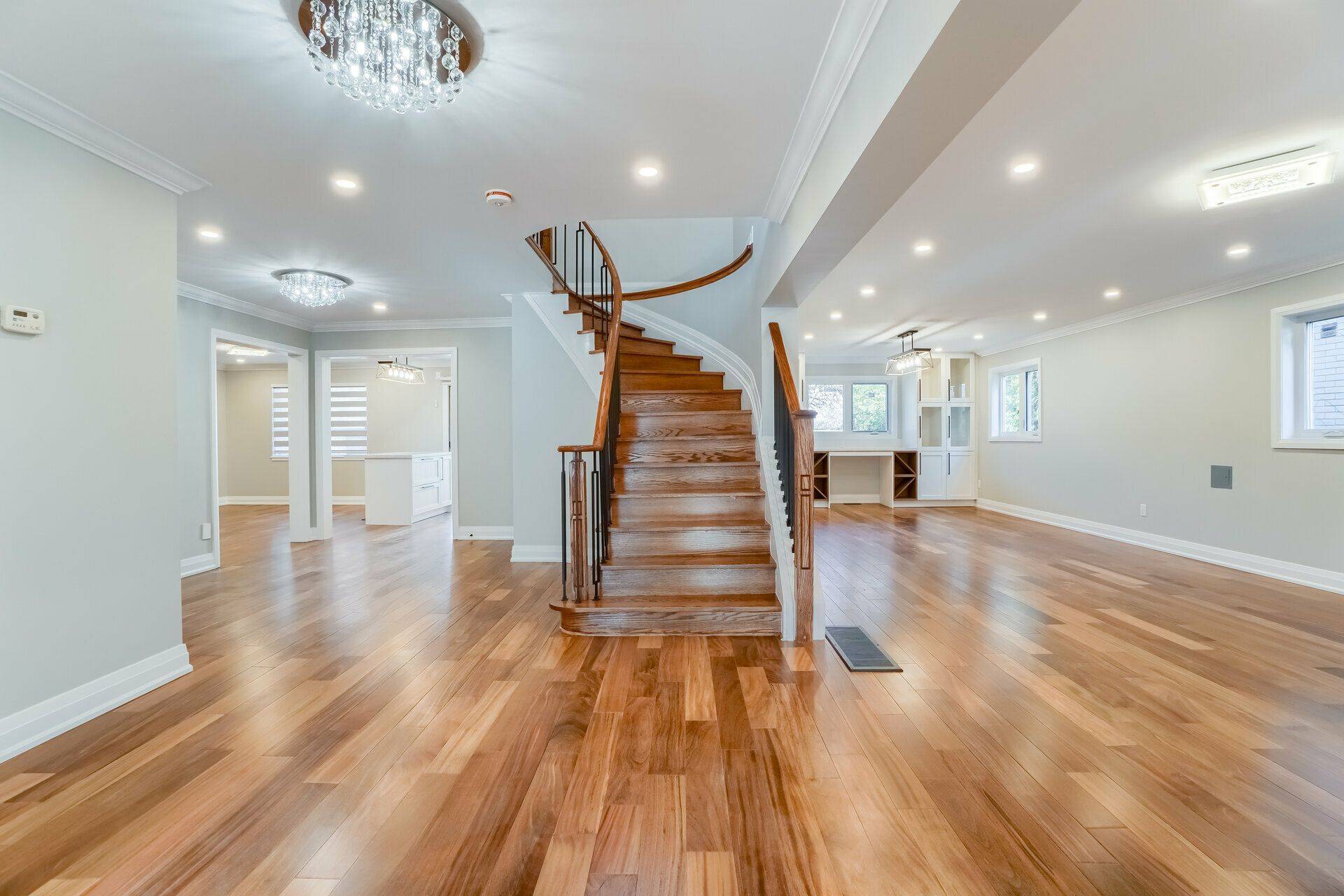 Toronto W08, ON M9A 4Z4,100 Poplar Heights DR