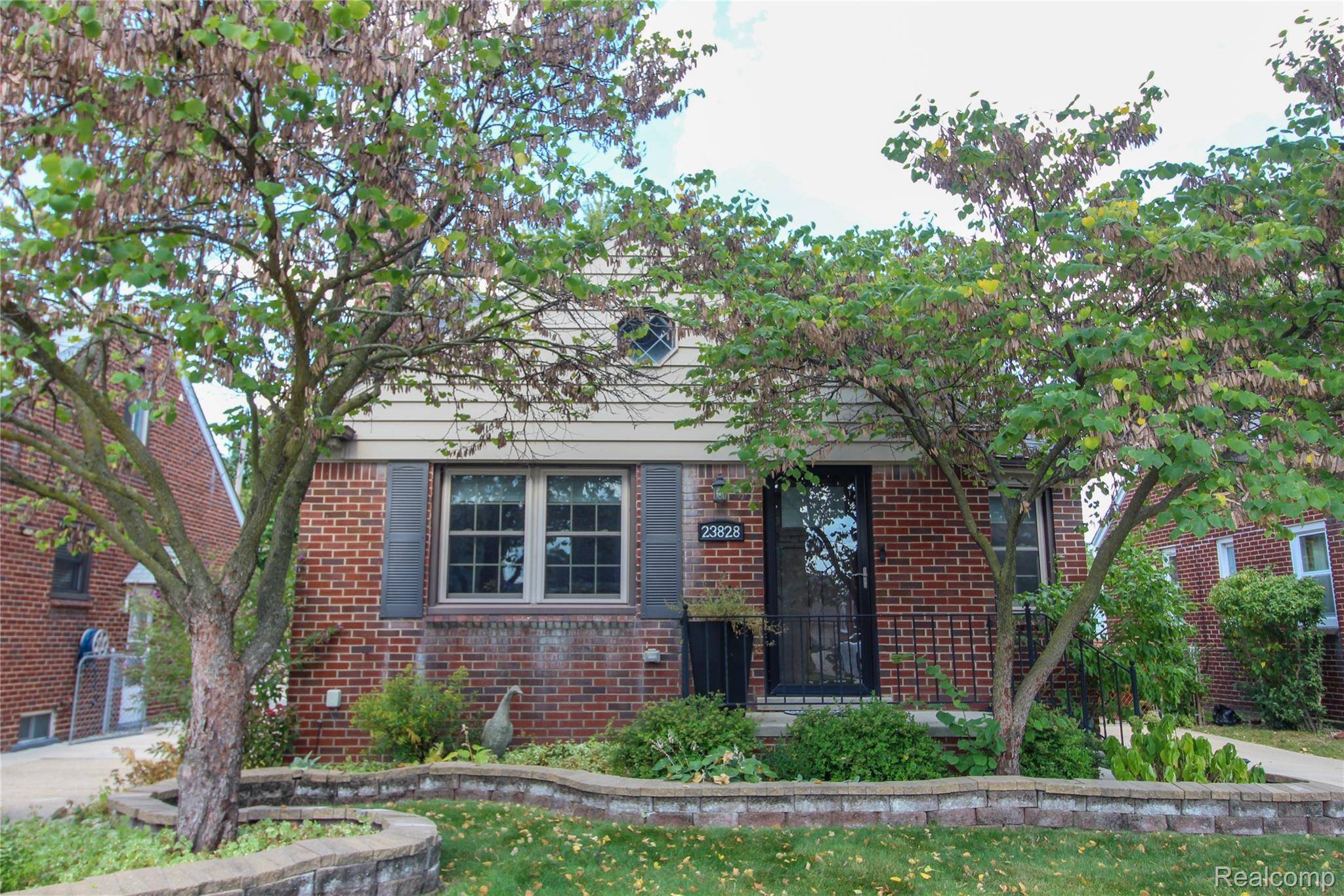 Dearborn, MI 48128,23828 Edward ST