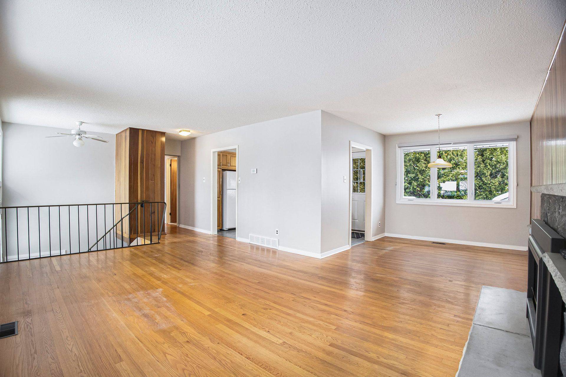 Billings Bridge - Riverside Park And Area, ON K1V 8H1,2997 Linton RD