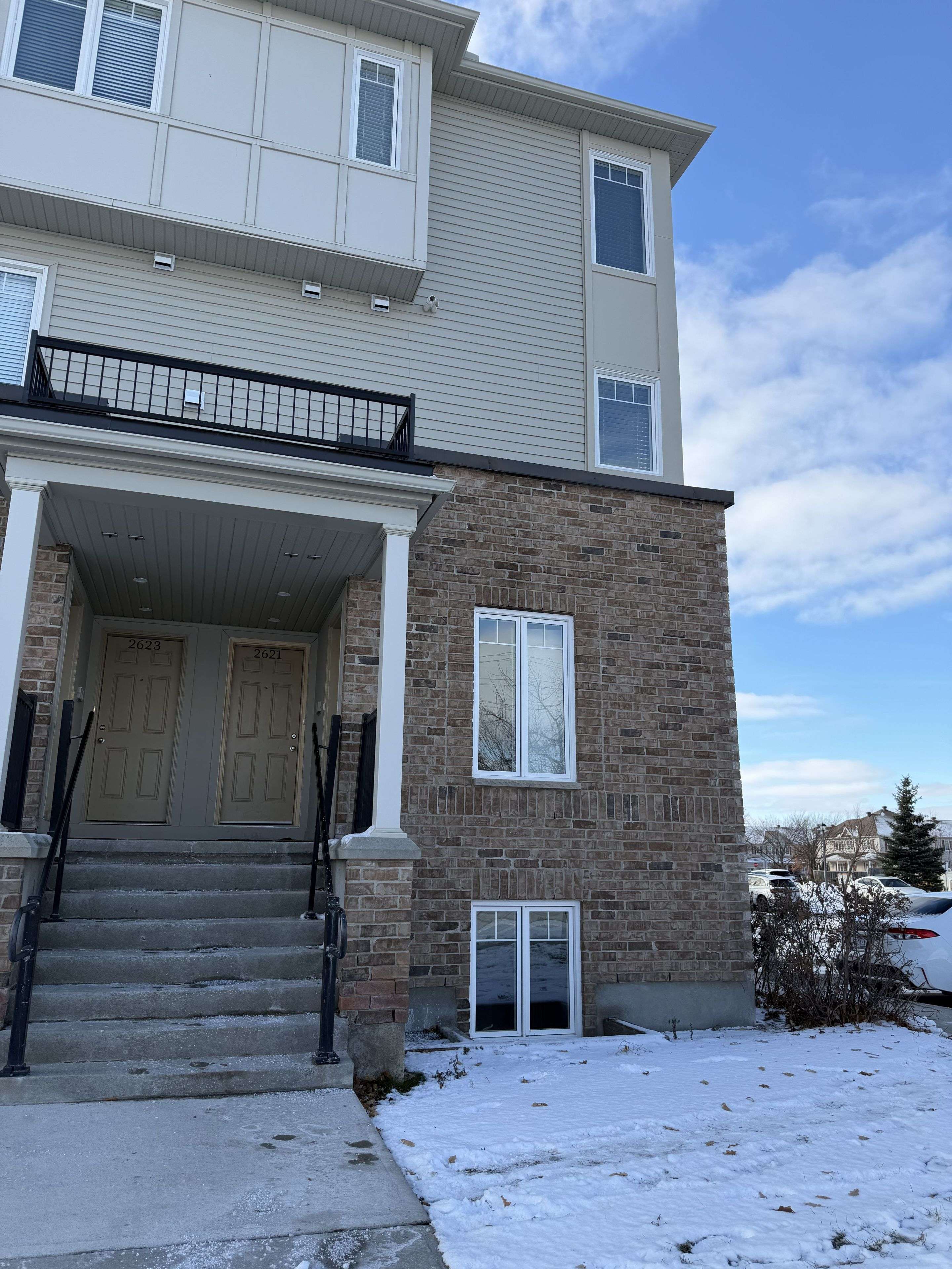 Barrhaven, ON K2J 0S6,2619 Longfields DR