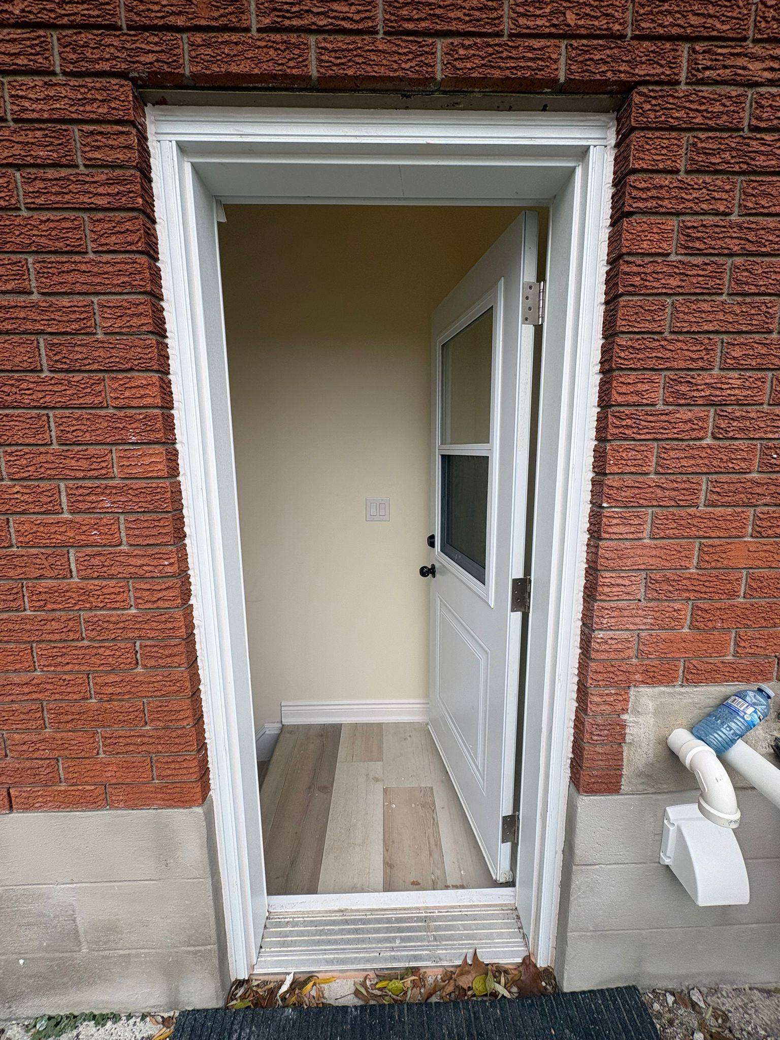 Hamilton, ON L0R 1P0,485 Highway 56 N/A