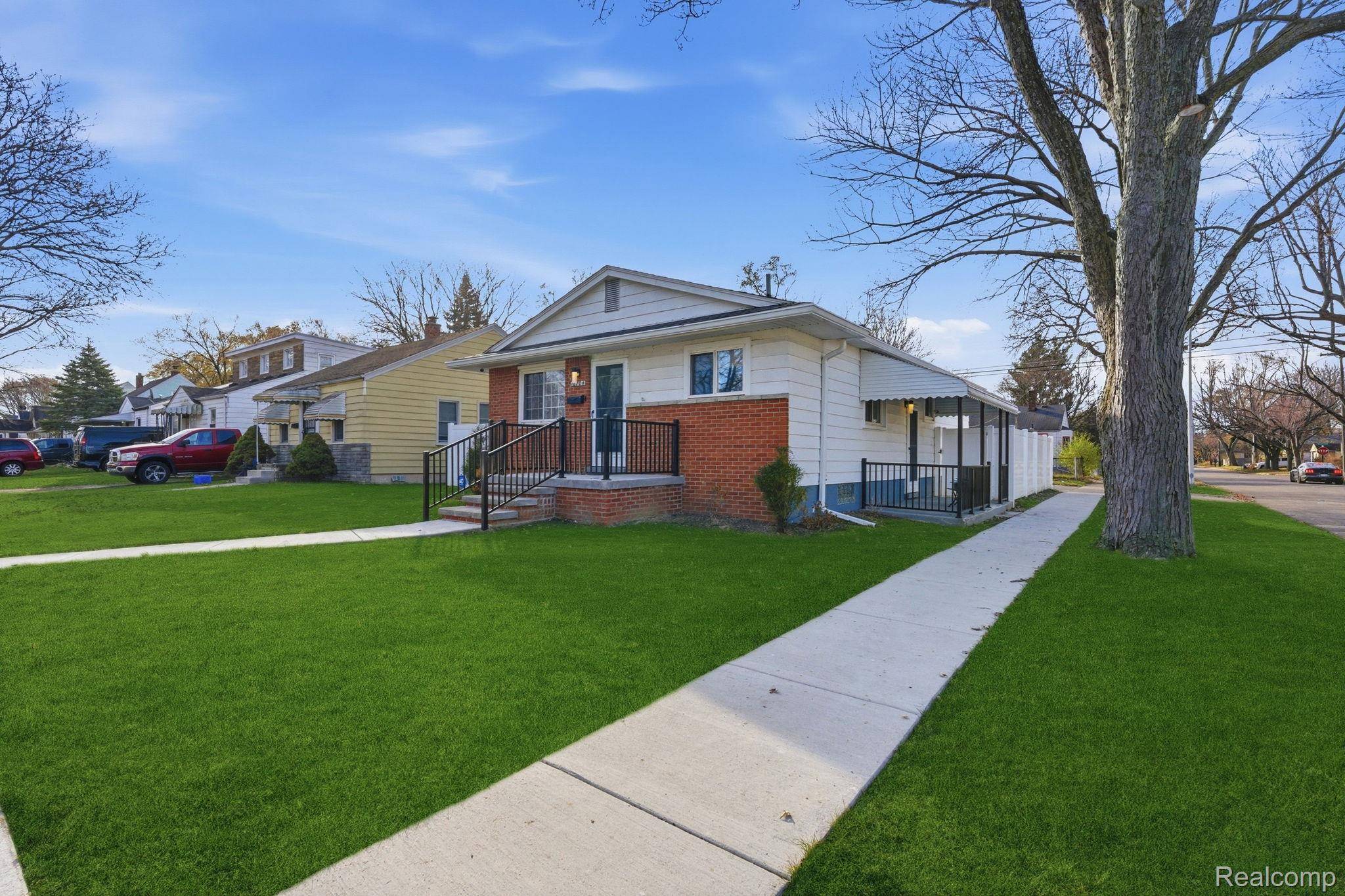 Harper Woods, MI 48225,18704 Kenosha ST