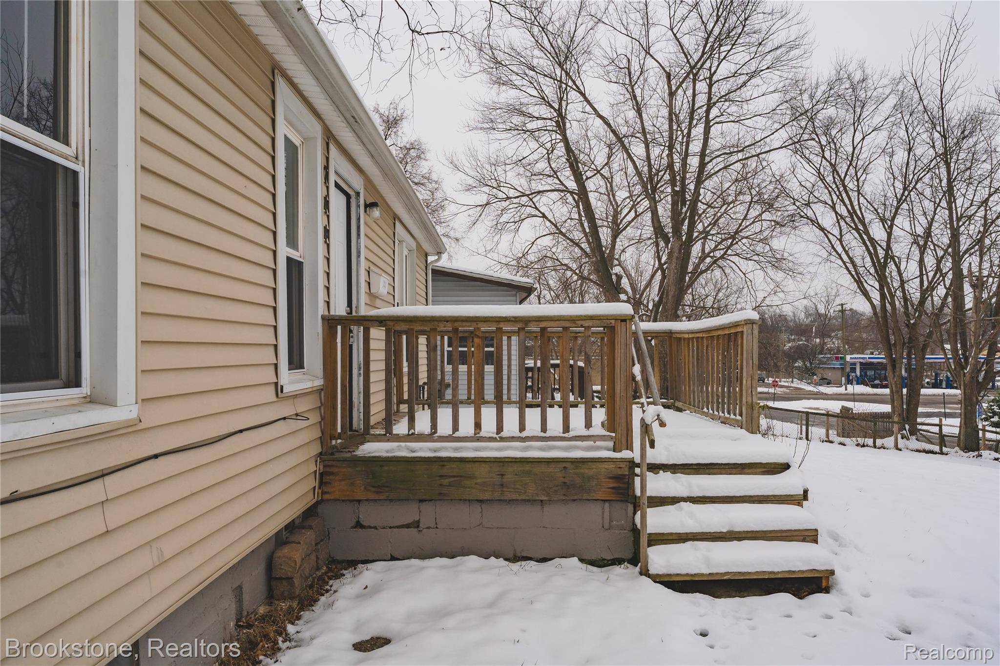 Pontiac, MI 48340,744 Saint Clair ST