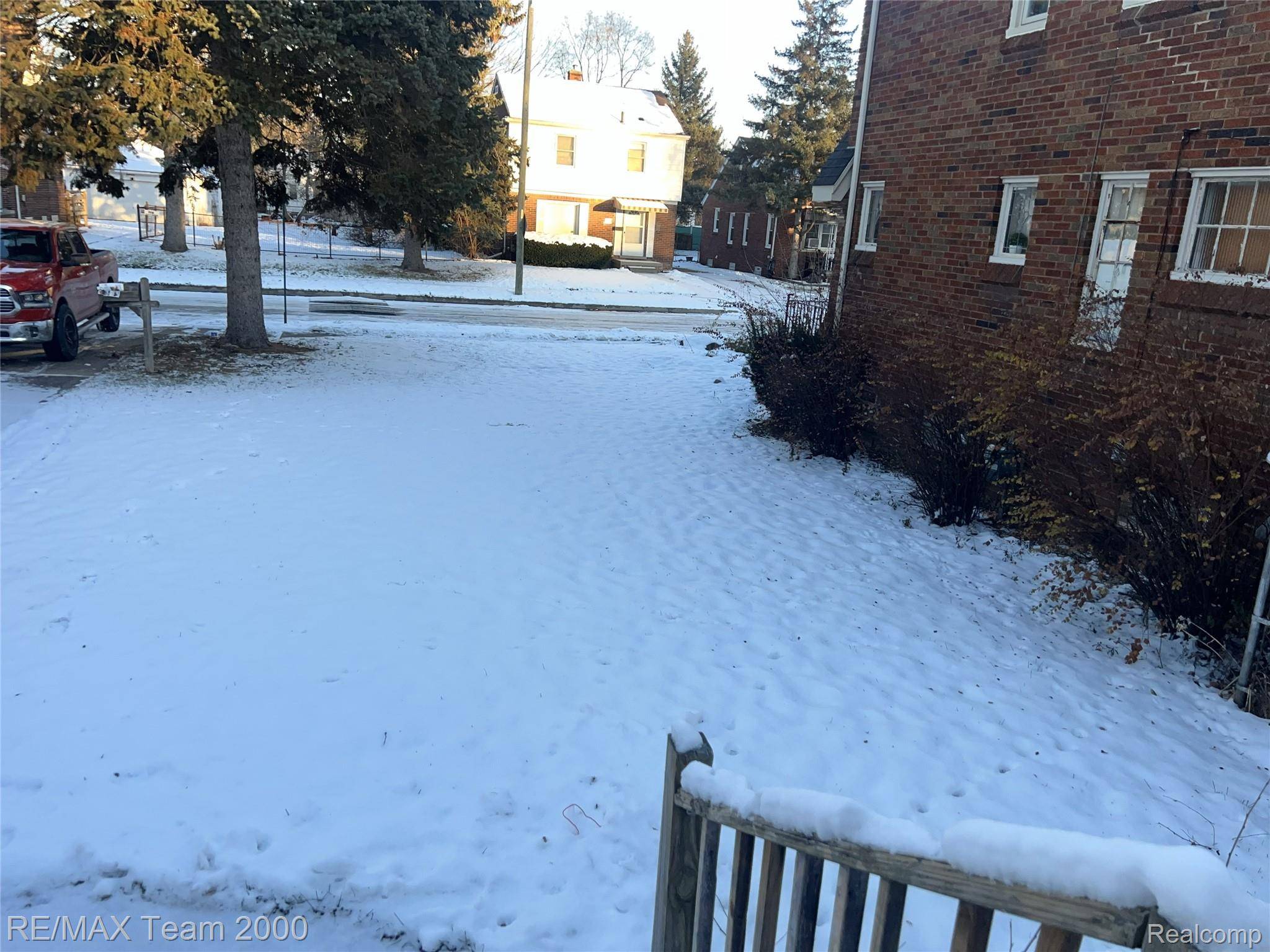 Detroit, MI 48228,7509 Mettetal ST