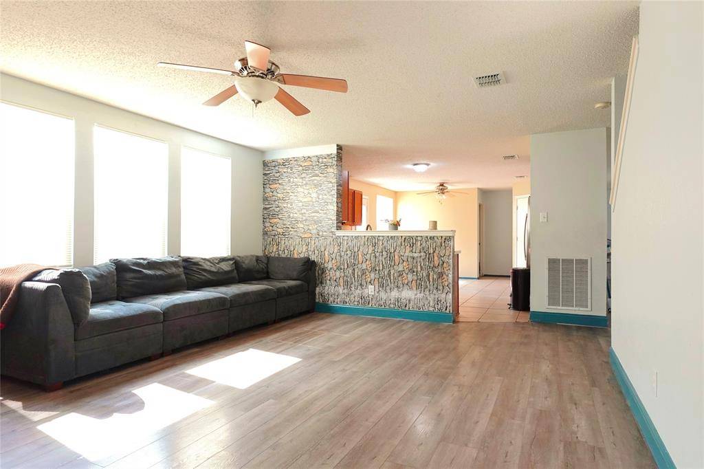 Burleson, TX 76028,1329 Anna Lea Lane