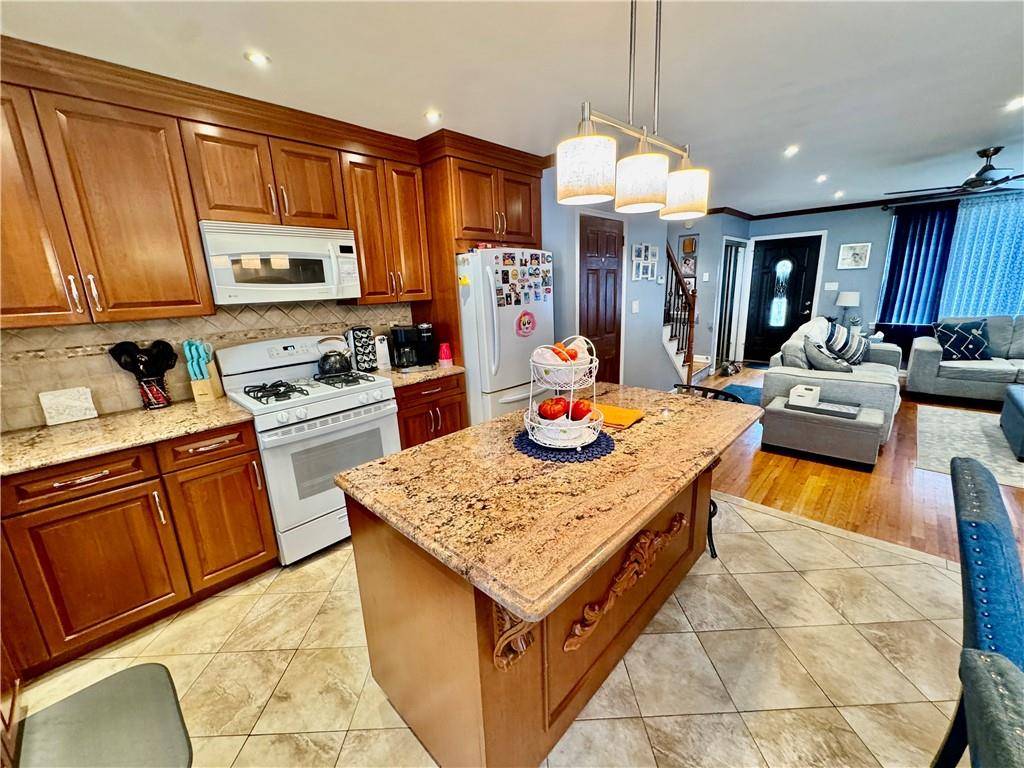 Brooklyn, NY 11228,1525 85th ST