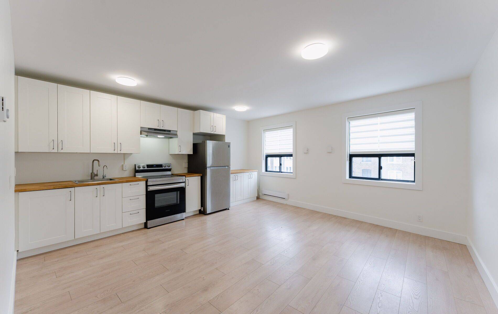 Toronto C04, ON M4P 2J3,2584 Yonge ST #C