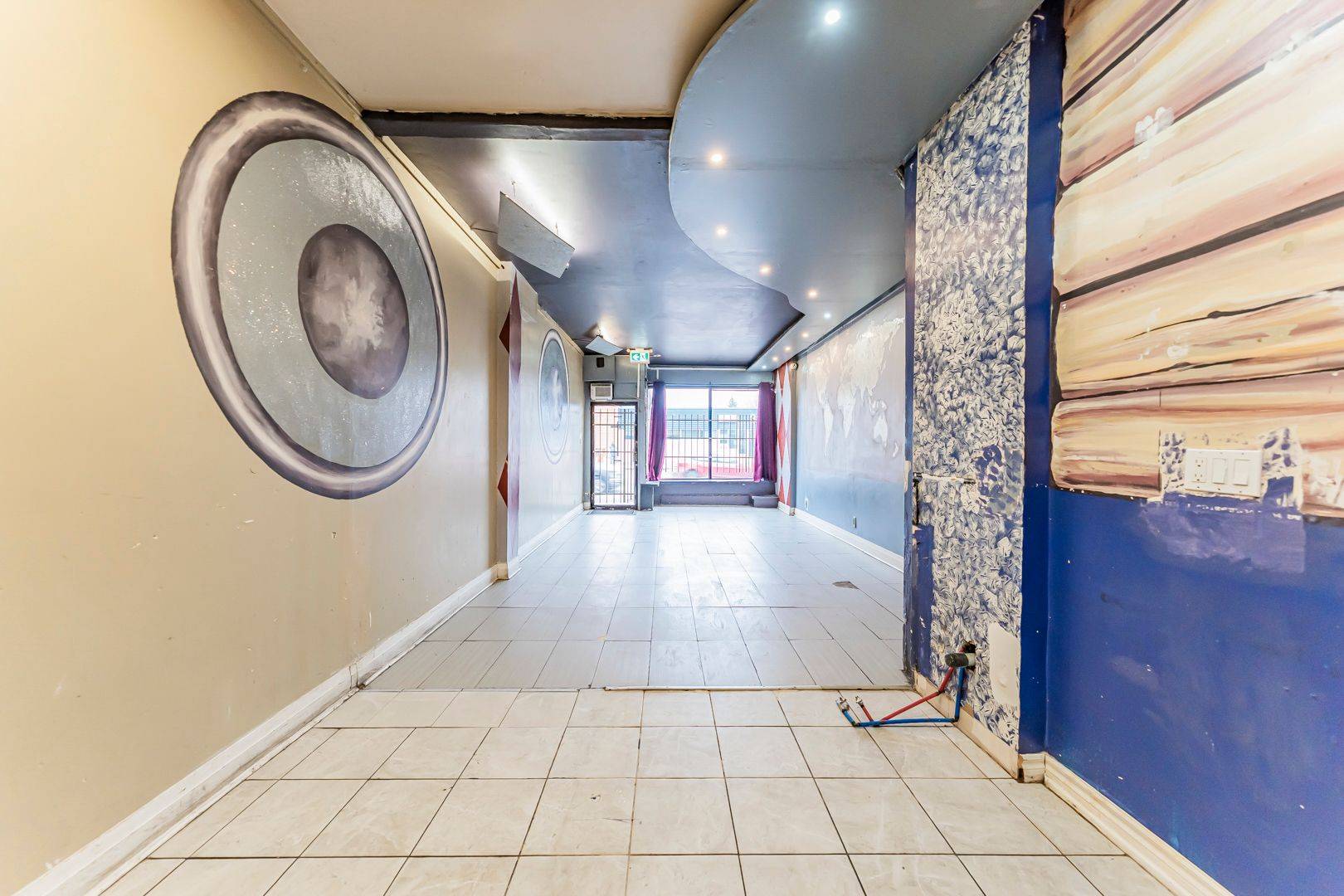 Toronto E06, ON M1L 1C1,3212 Danforth AVE