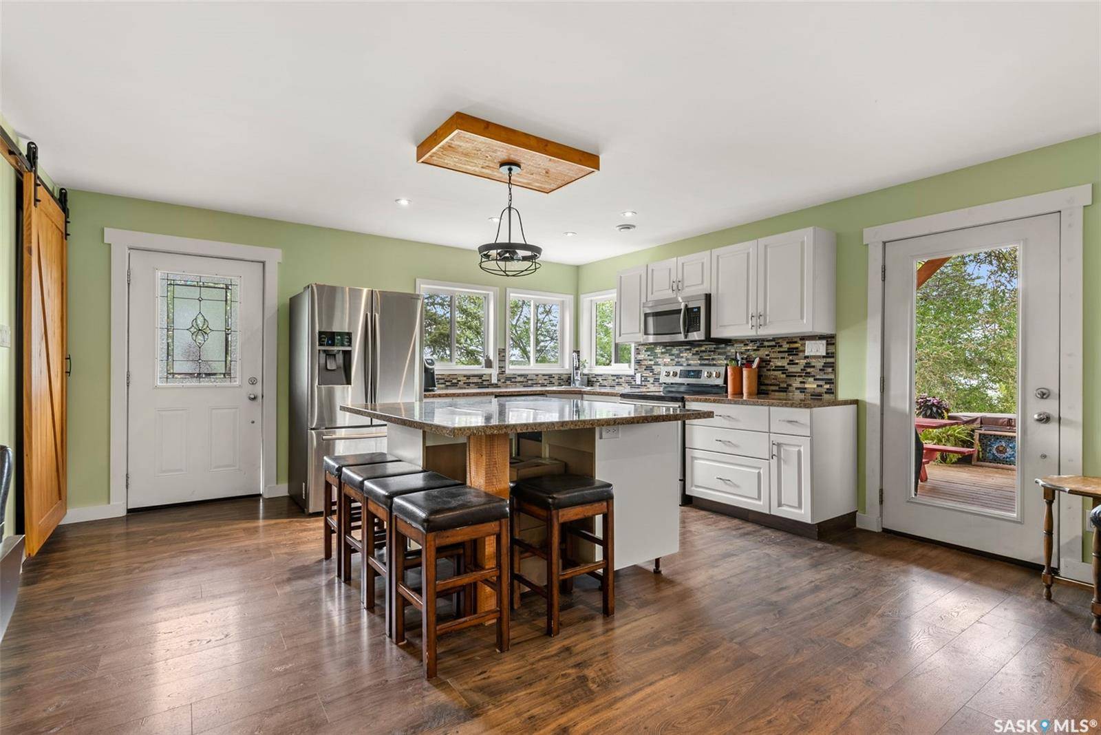 Regina Beach, SK S0G 4C0,225 3rd STREET E