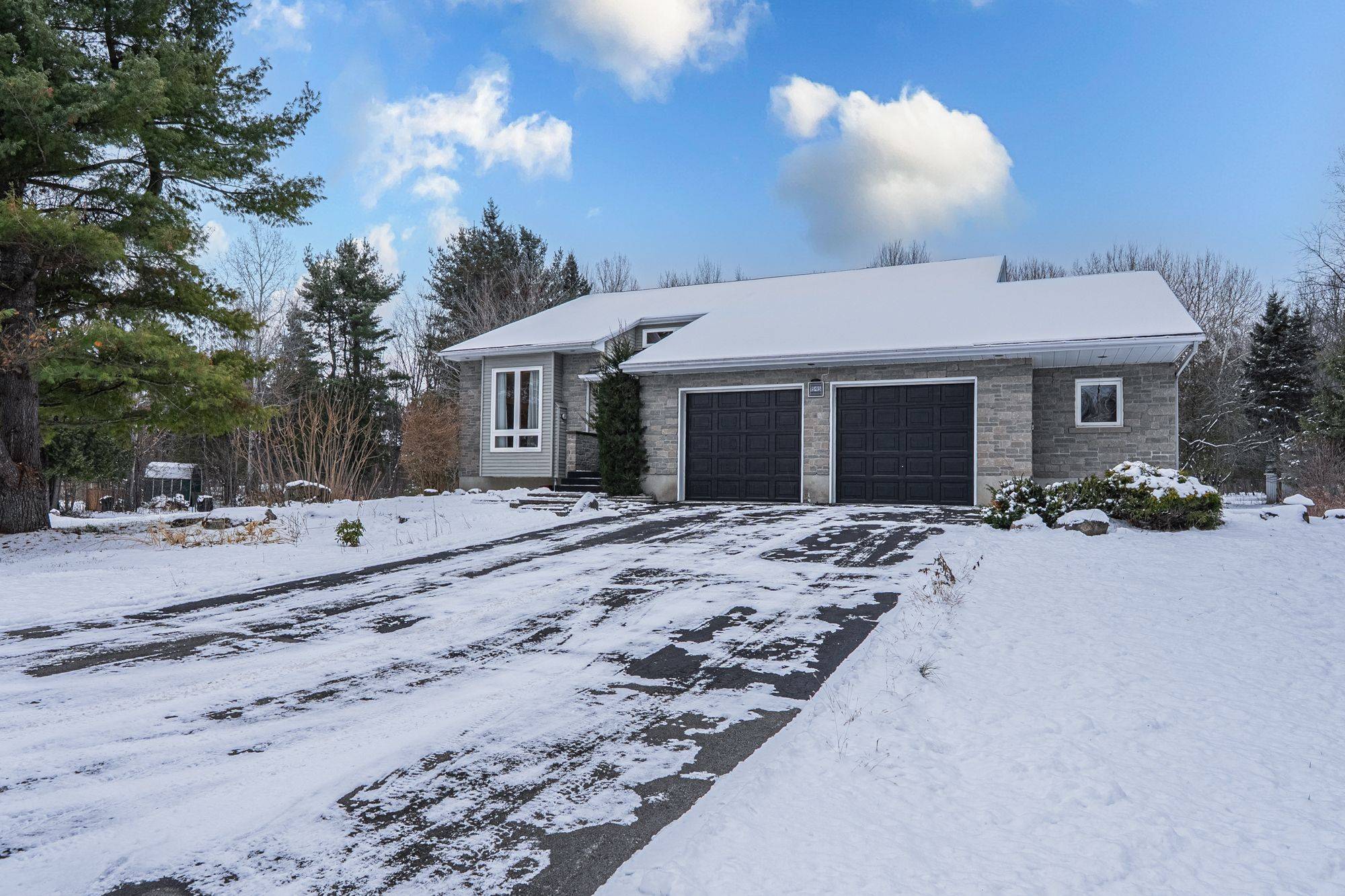 Kanata, ON K2W 1A9,1545 Sherruby WAY