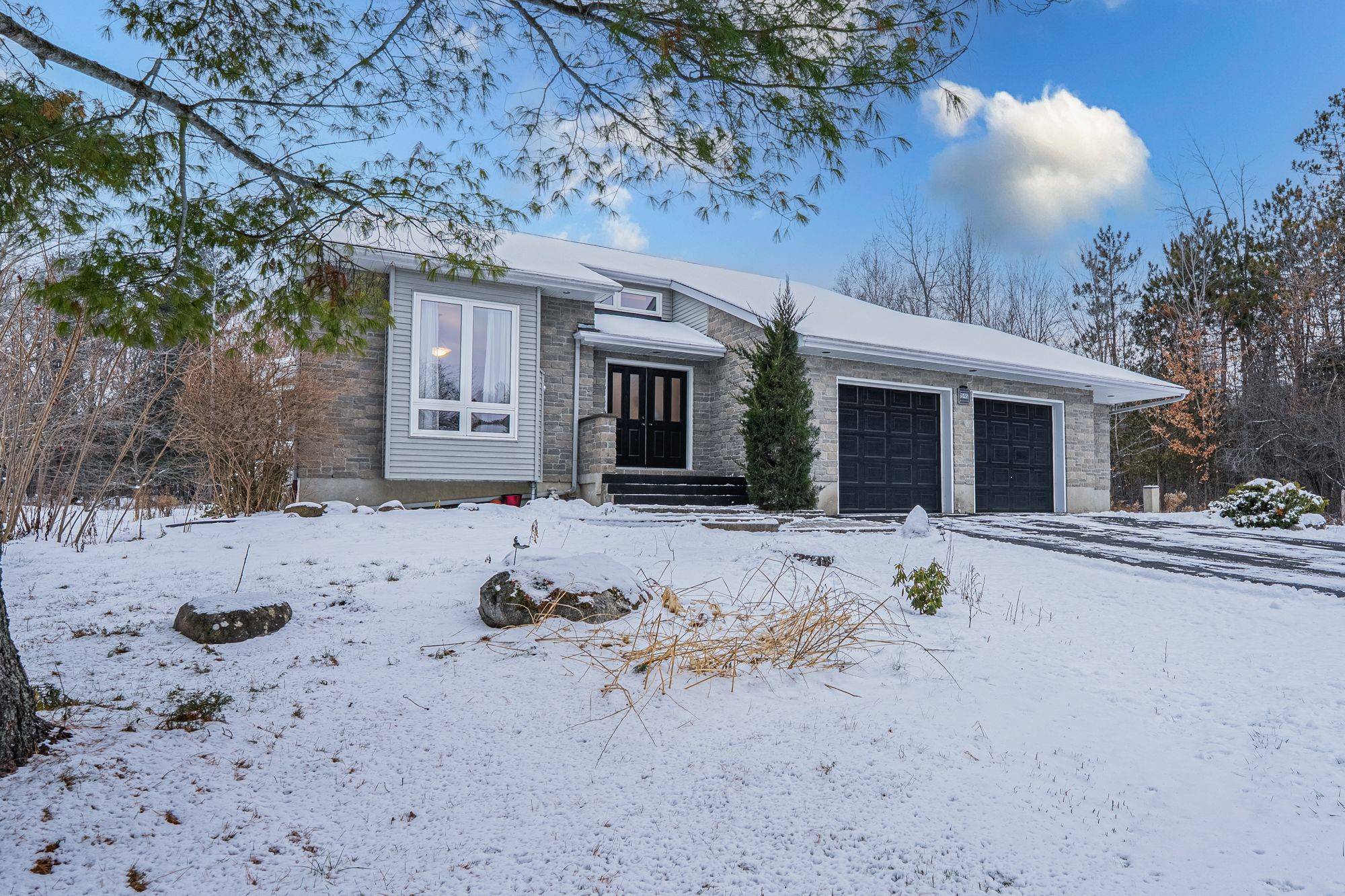 Kanata, ON K2W 1A9,1545 Sherruby WAY