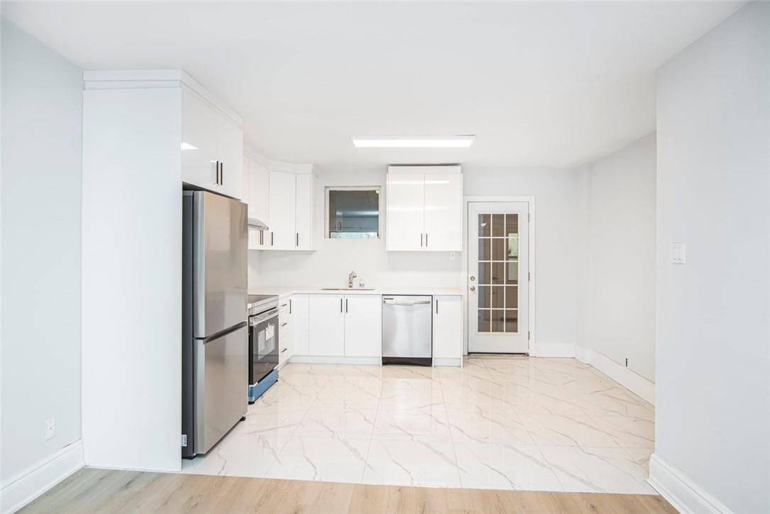 Hamilton, ON L8L 6W8,8 Leeds ST