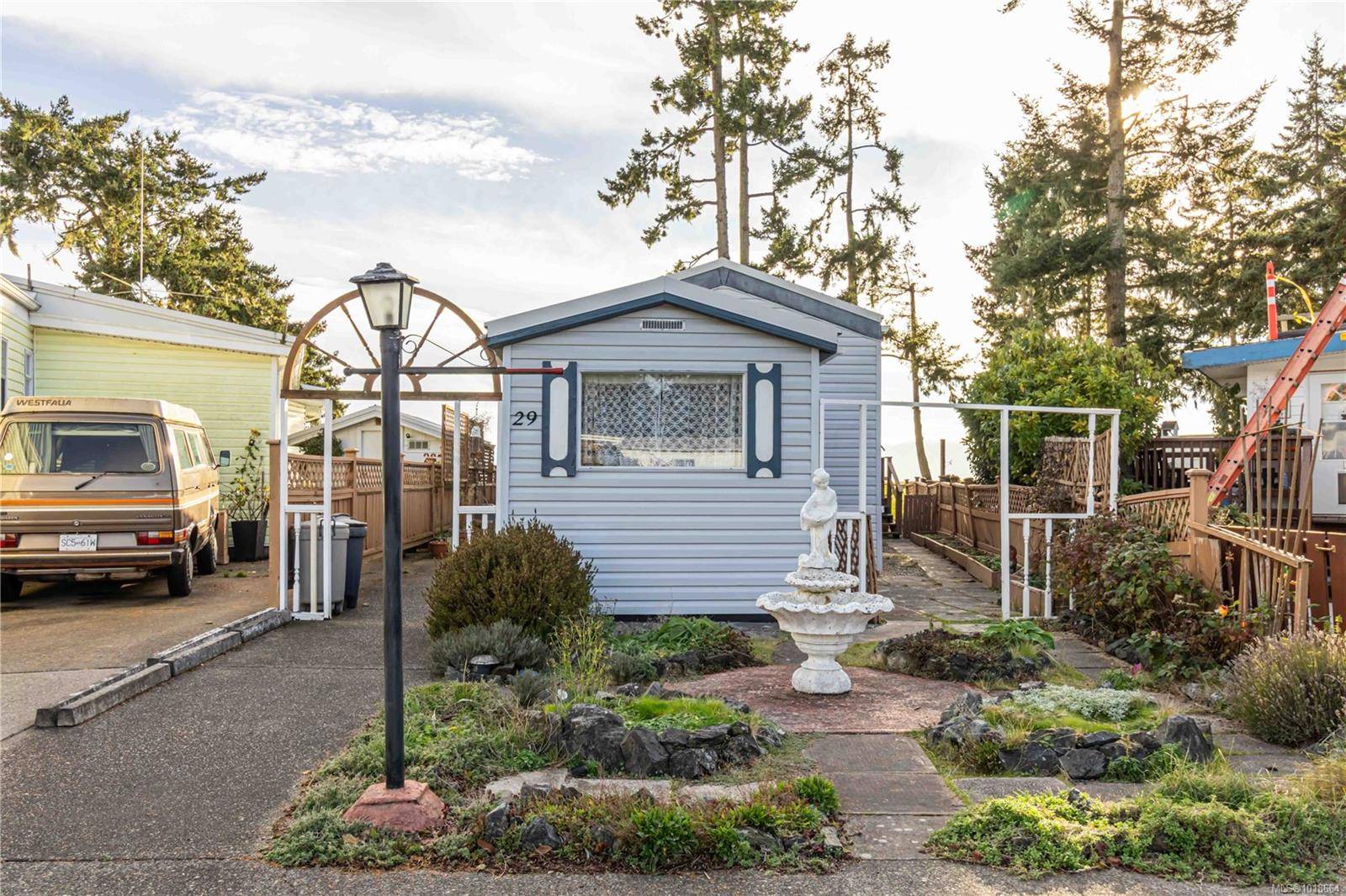 Sooke, BC V9Z 0R6,7871 West Coast Rd #29