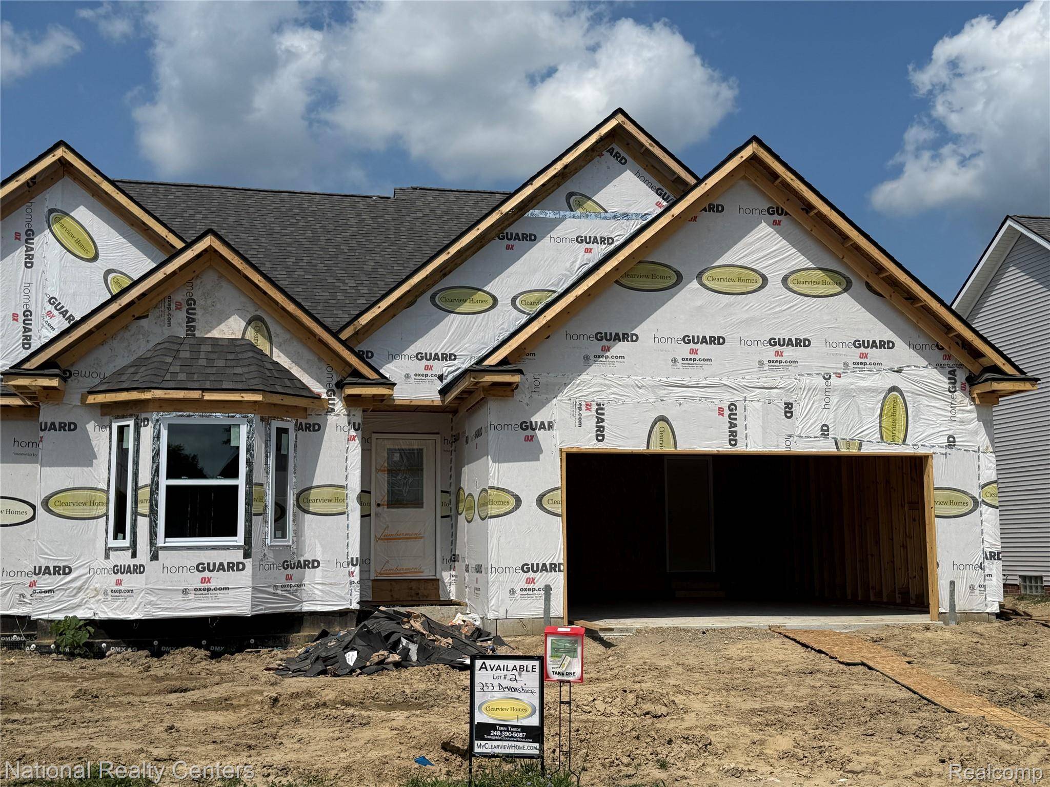 Lapeer, MI 48446,253 Devonshire DR #2