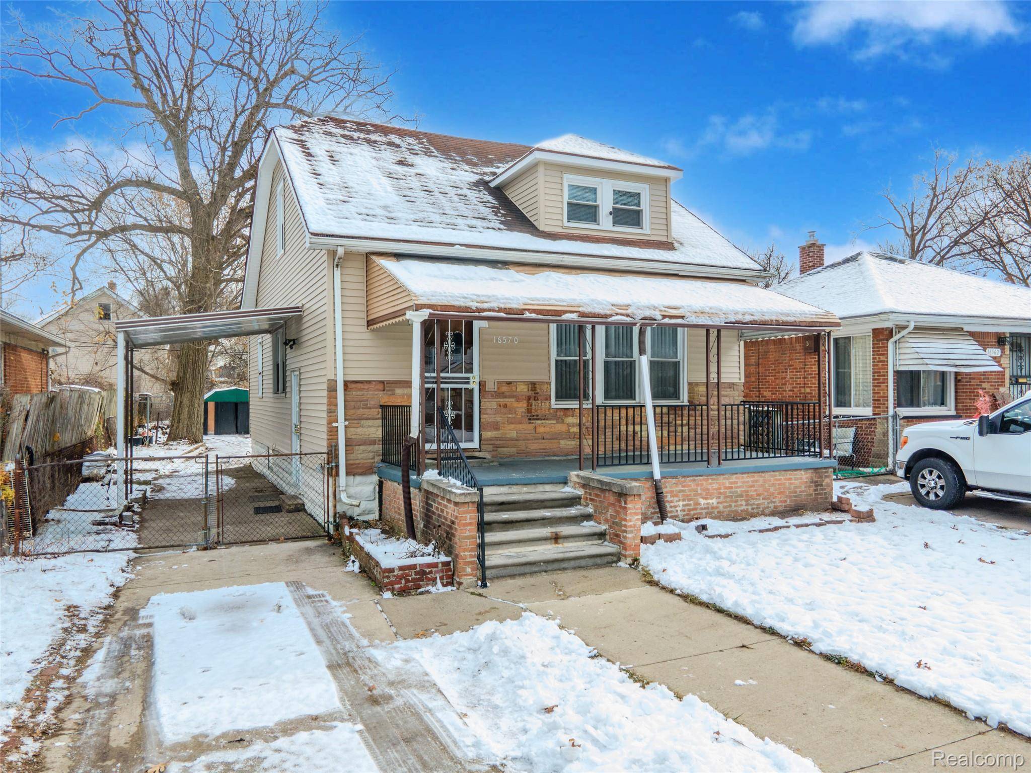 Detroit, MI 48221,16570 Inverness ST