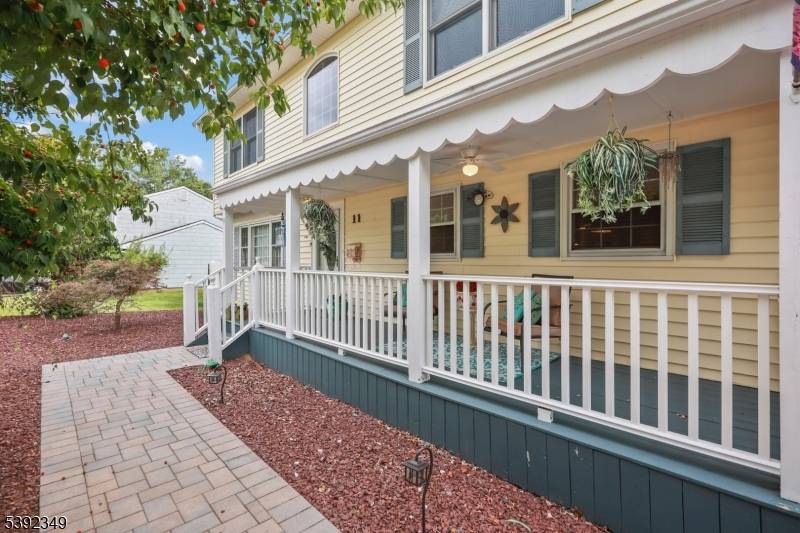 Manalapan Twp., NJ 07726,11 Oxford Rd