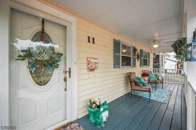 Manalapan Twp., NJ 07726,11 Oxford Rd