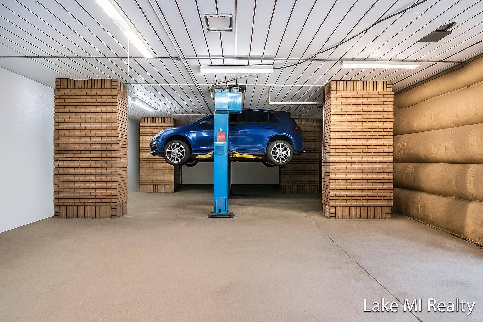 Coloma, MI 49038,6720 Red Arrow HWY