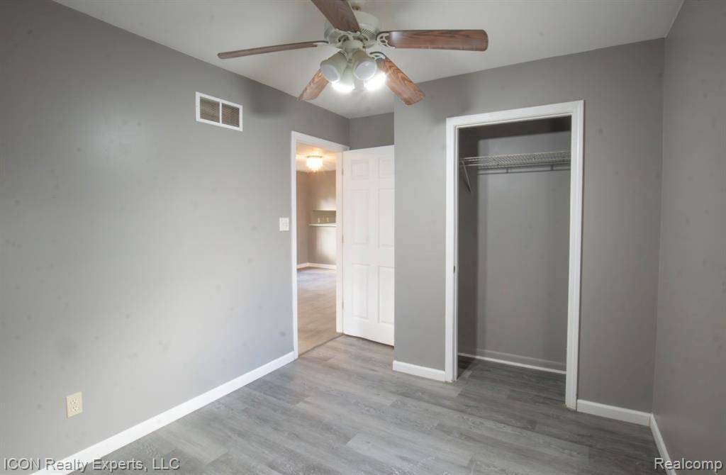 Pontiac, MI 48340,743 Hollister ST