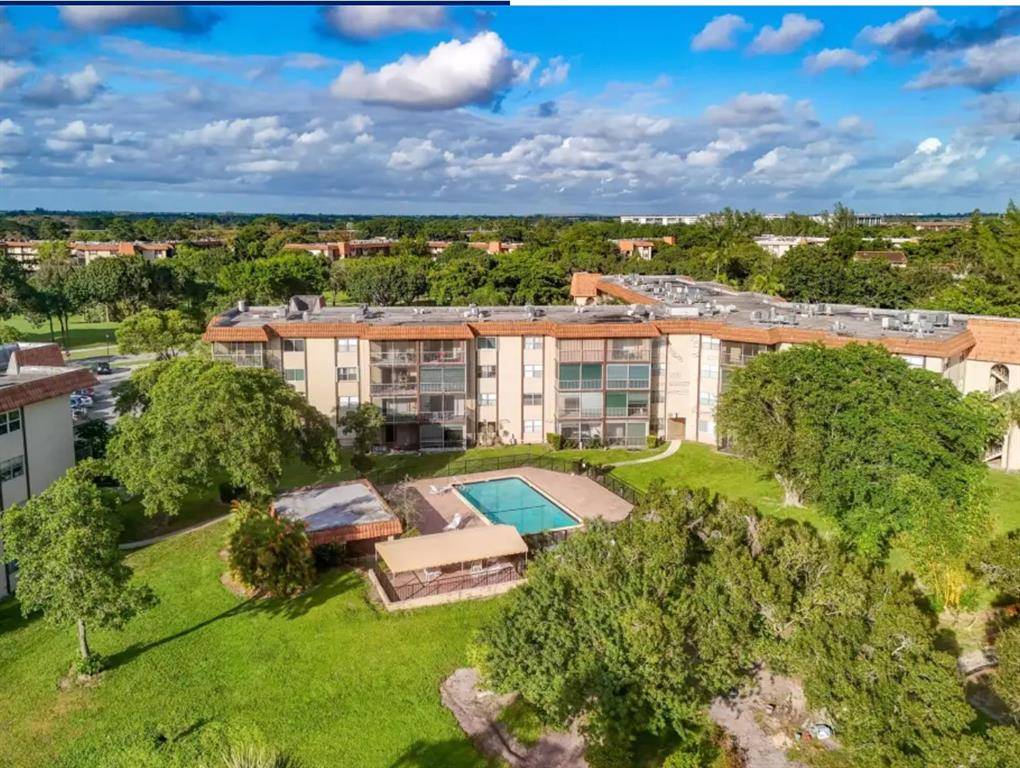 Lauderhill, FL 33319,6100 S Falls Circle Dr #204