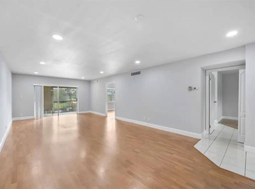 Lauderhill, FL 33319,6100 S Falls Circle Dr #204