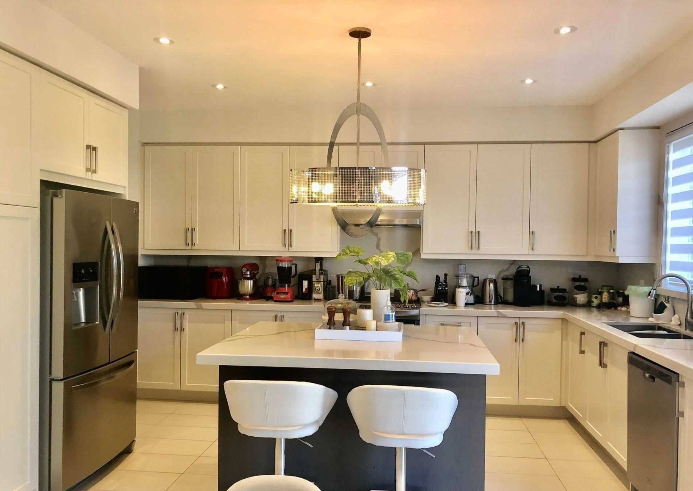 Springwater, ON L9X 0S9,14 Travers Gate